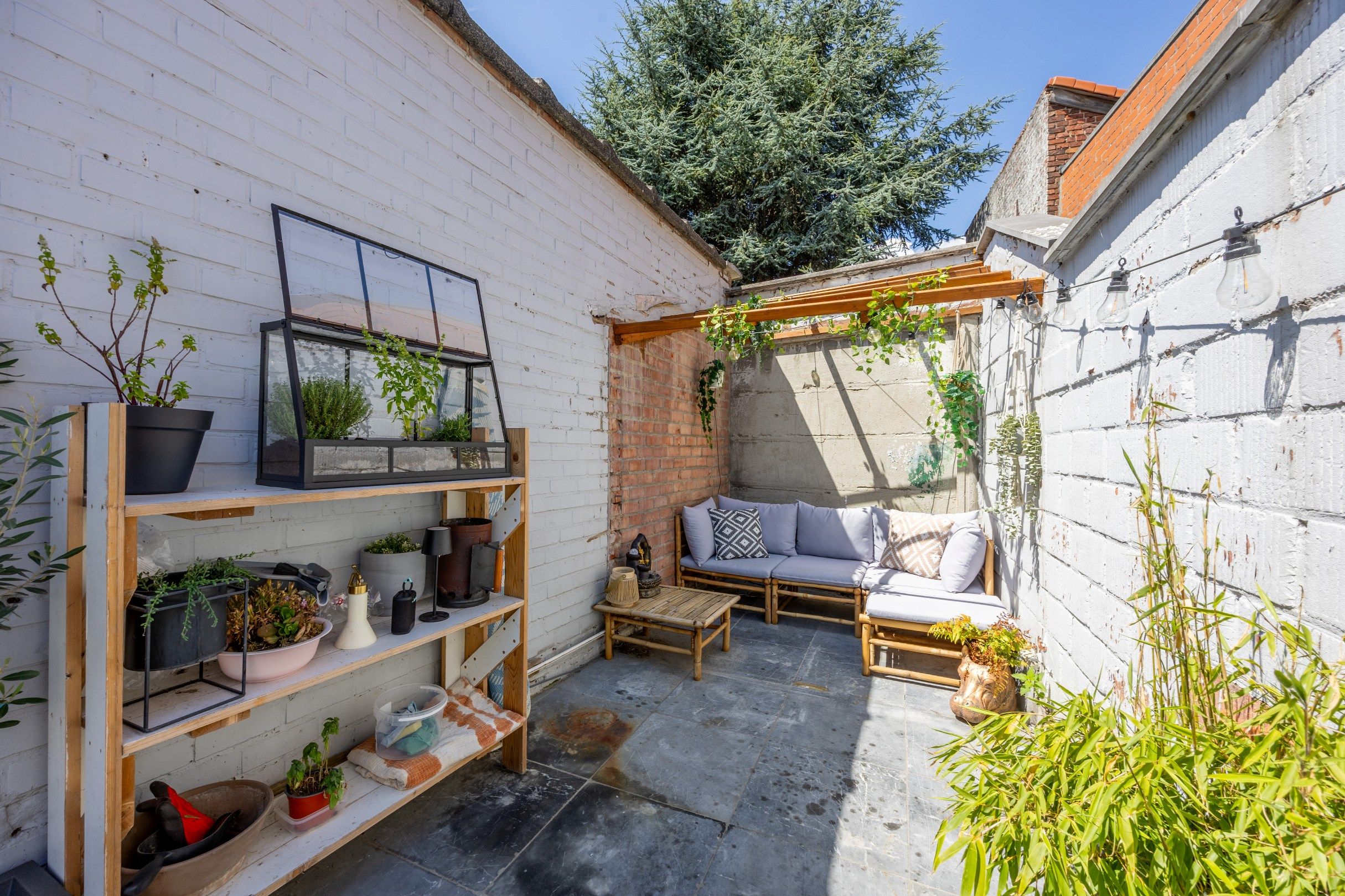 INSTAPKLARE WONING MET TUIN foto 11