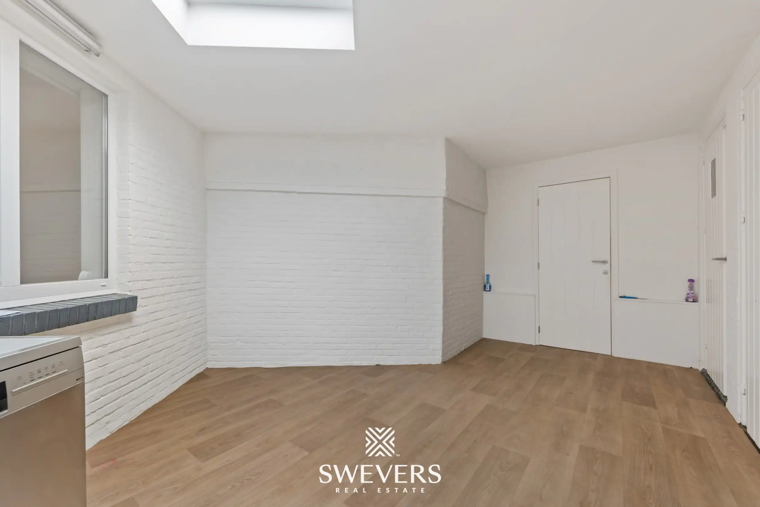 Te renoveren woning met 4 slaapkamers en 4 garages te Beringen foto 19
