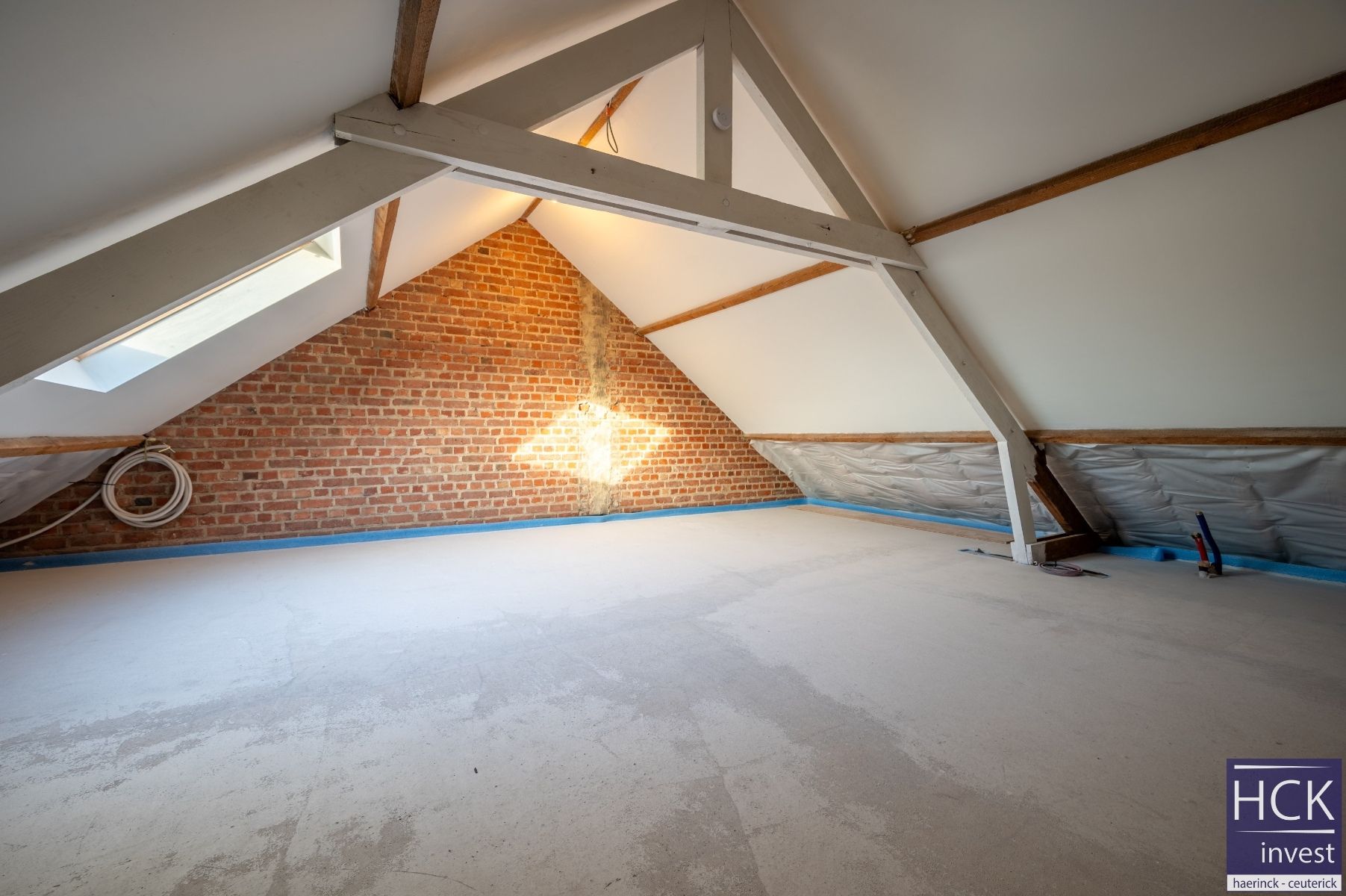 WAREGEM - Schitterend gerenoveerde & energiezuinige woning met 3 SLPK foto 18