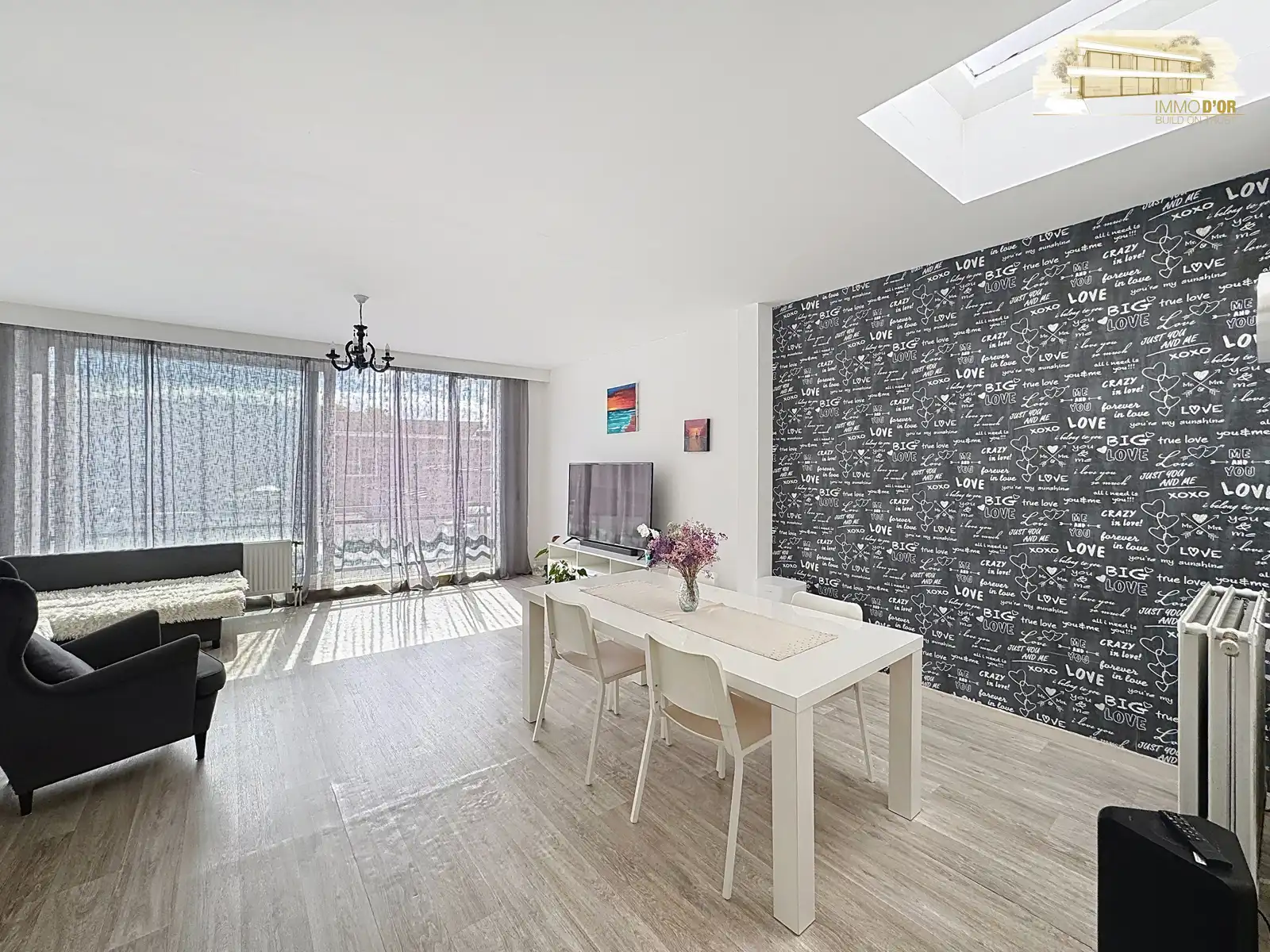 Te koop In hartje Brasschaat handelspand + duplex foto 4