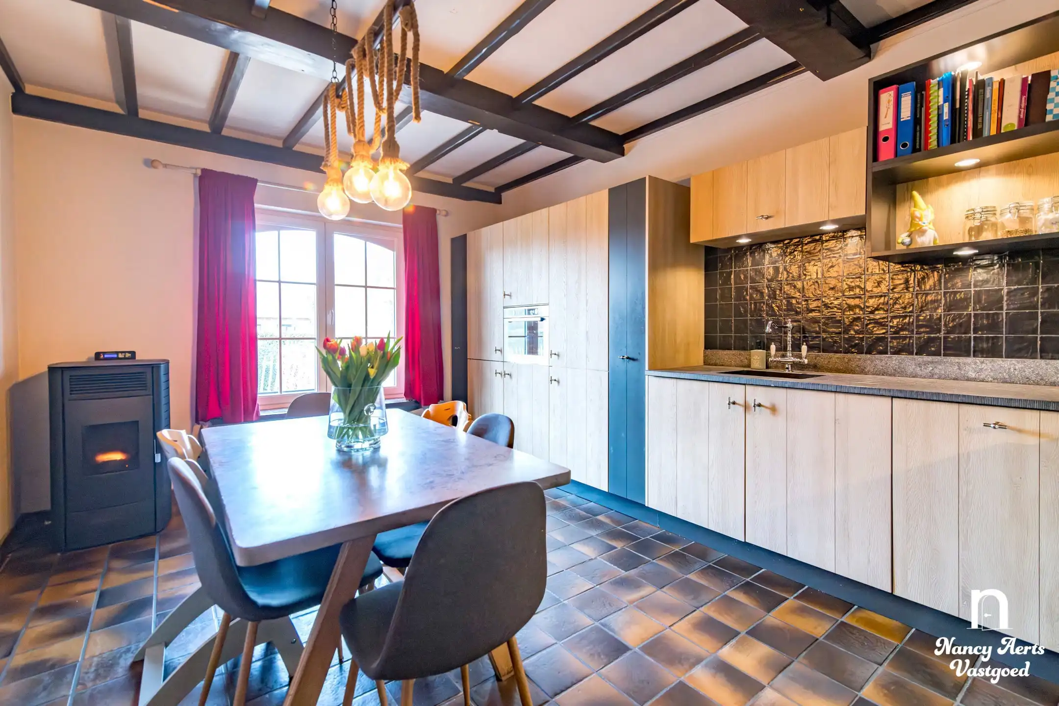 Ruime woning met karakter en talloze mogelijkheden foto 17