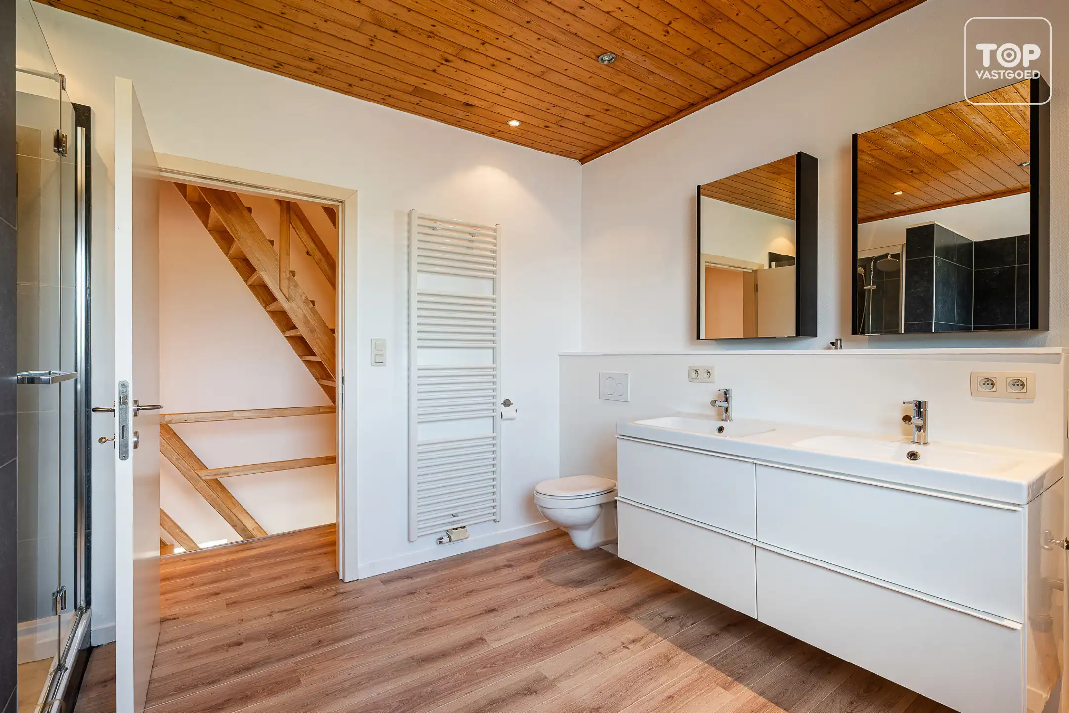 Instapklare woning met 3 slaapkamers en open zicht op de velden foto 11