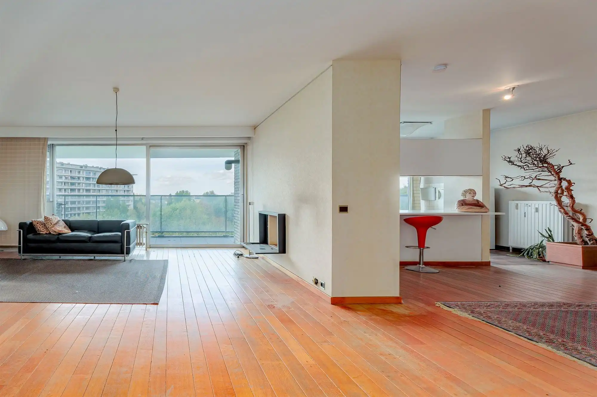Ruim appartement met 3 slpks, 2 terrassen en garagebox foto 3