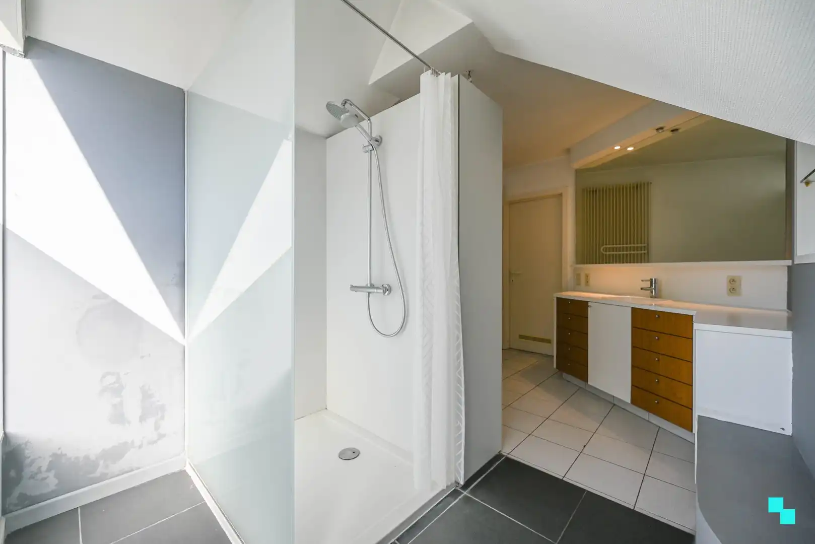 Duplexappartement in centrum van Sint-Baafs-Vijve foto 18