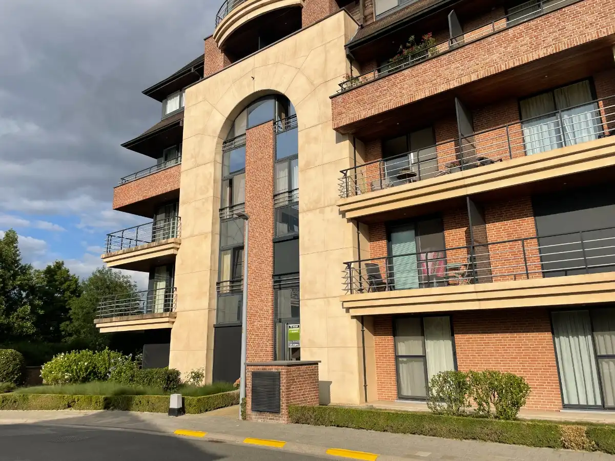 Gelijkvloers 1-slpk-APP + garage foto 9