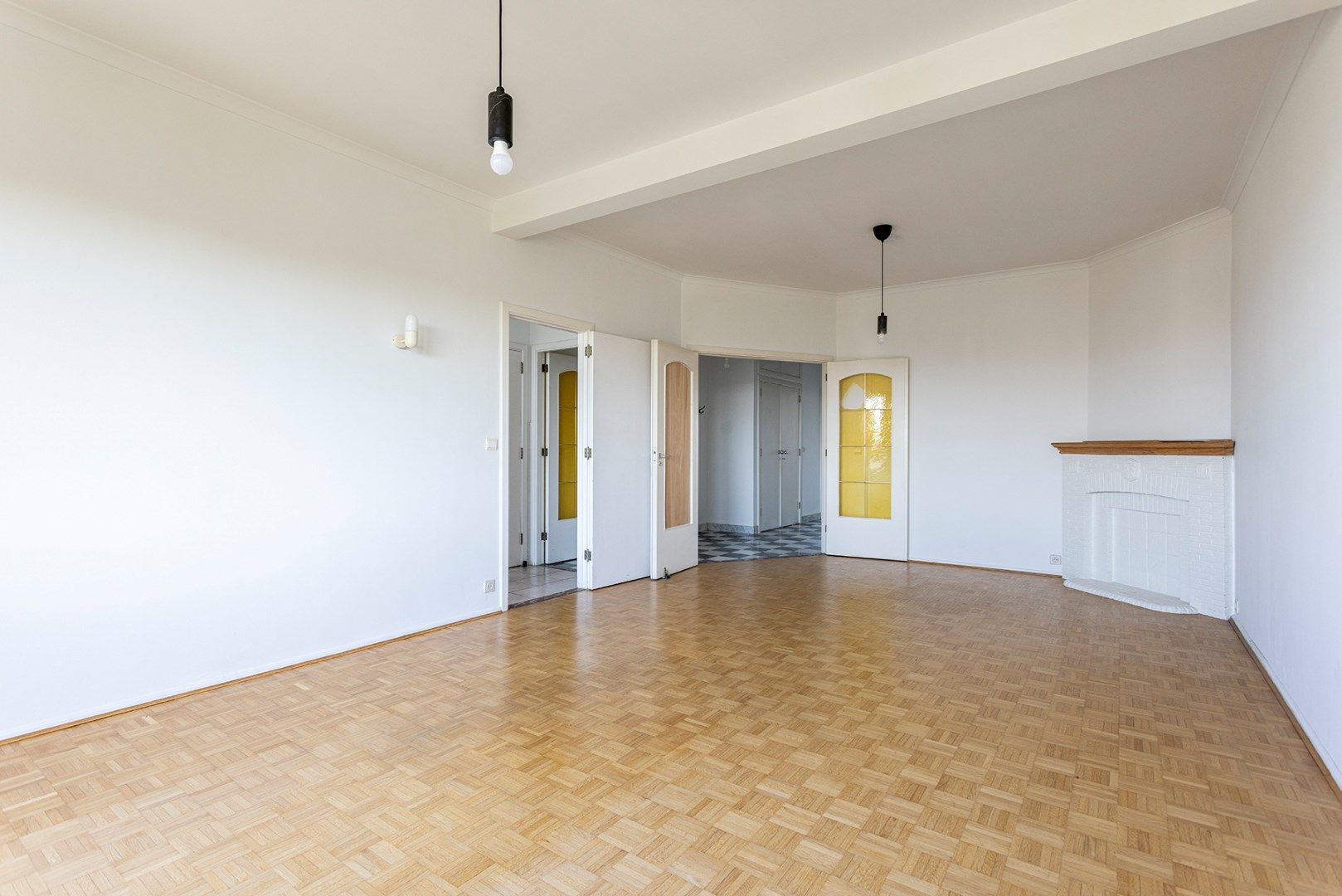 Te renoveren appartement met 2 slpk en terras! foto 2