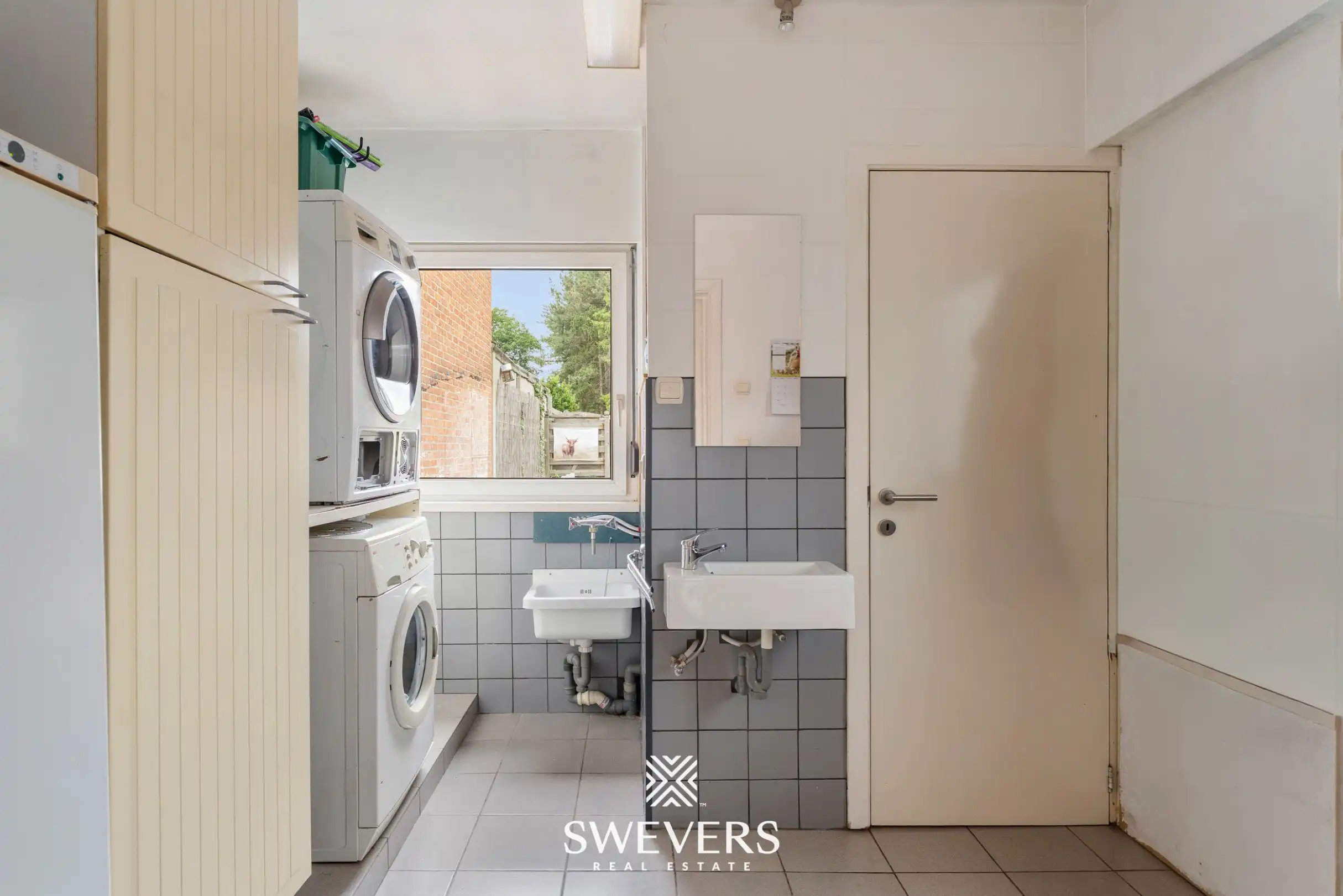 Halfopen bebouwing met garage en uitzonderlijk perceel van 1.723 m² in Koersel foto 12