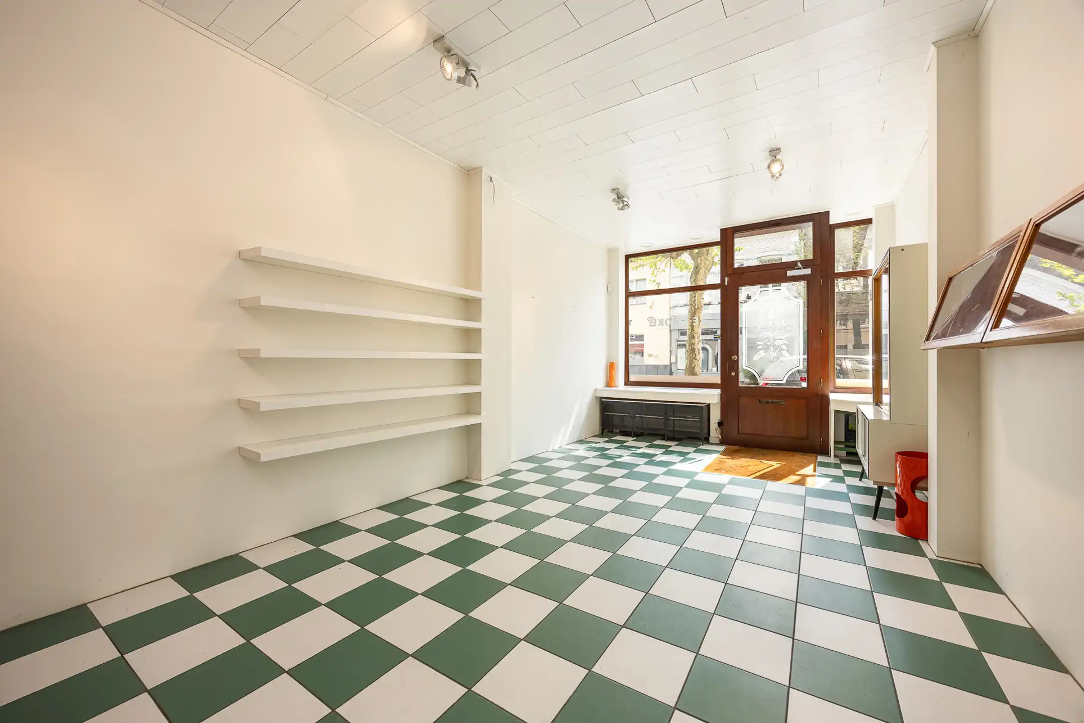 Handelsruimte met instapklaar duplex app nabij Grote Markt. foto 7