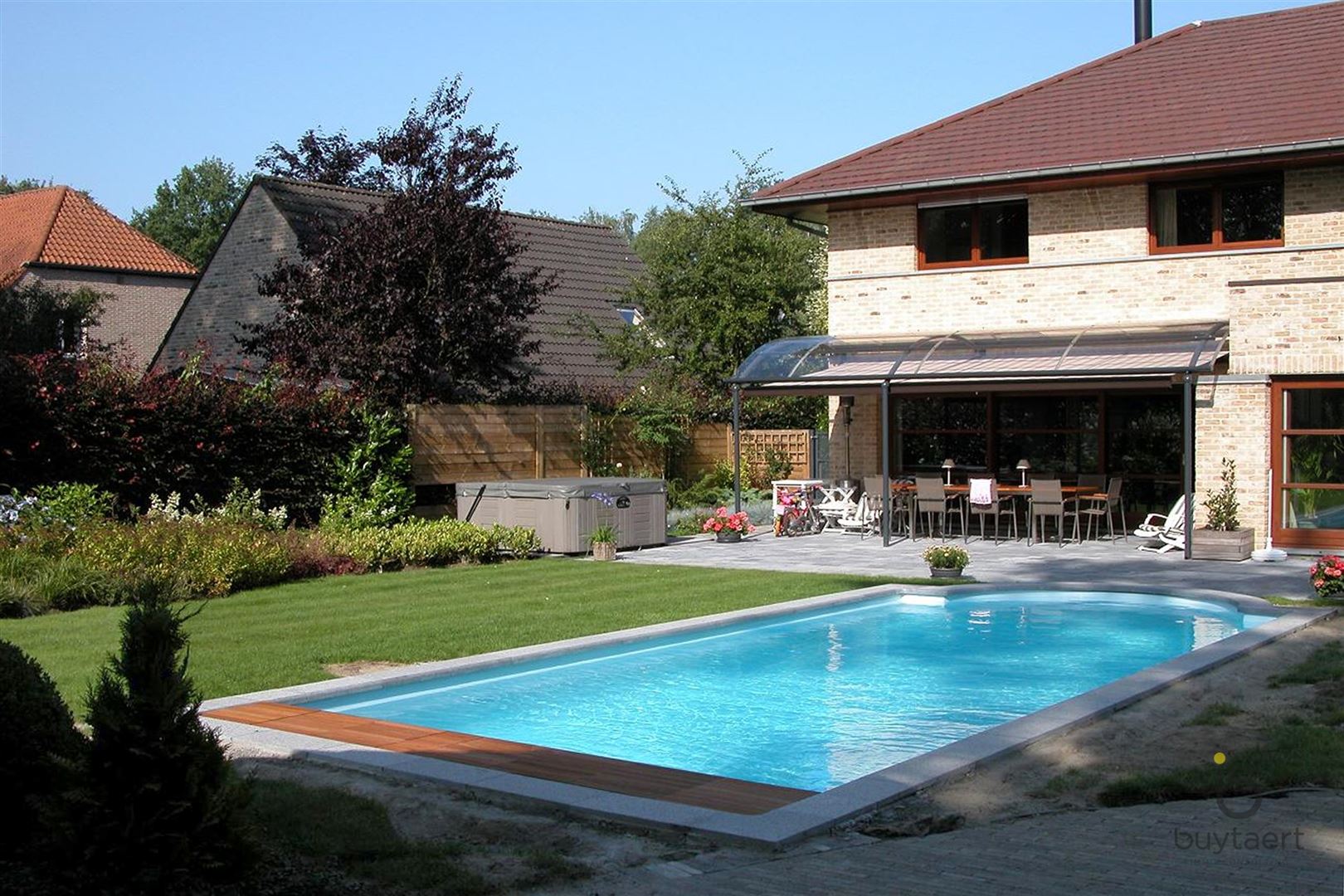 RUIMTE, RUST EN ONTSPANNING: MODERNE VILLA MET ZWEMBAD, SAUNA EN JACUZZI foto 40