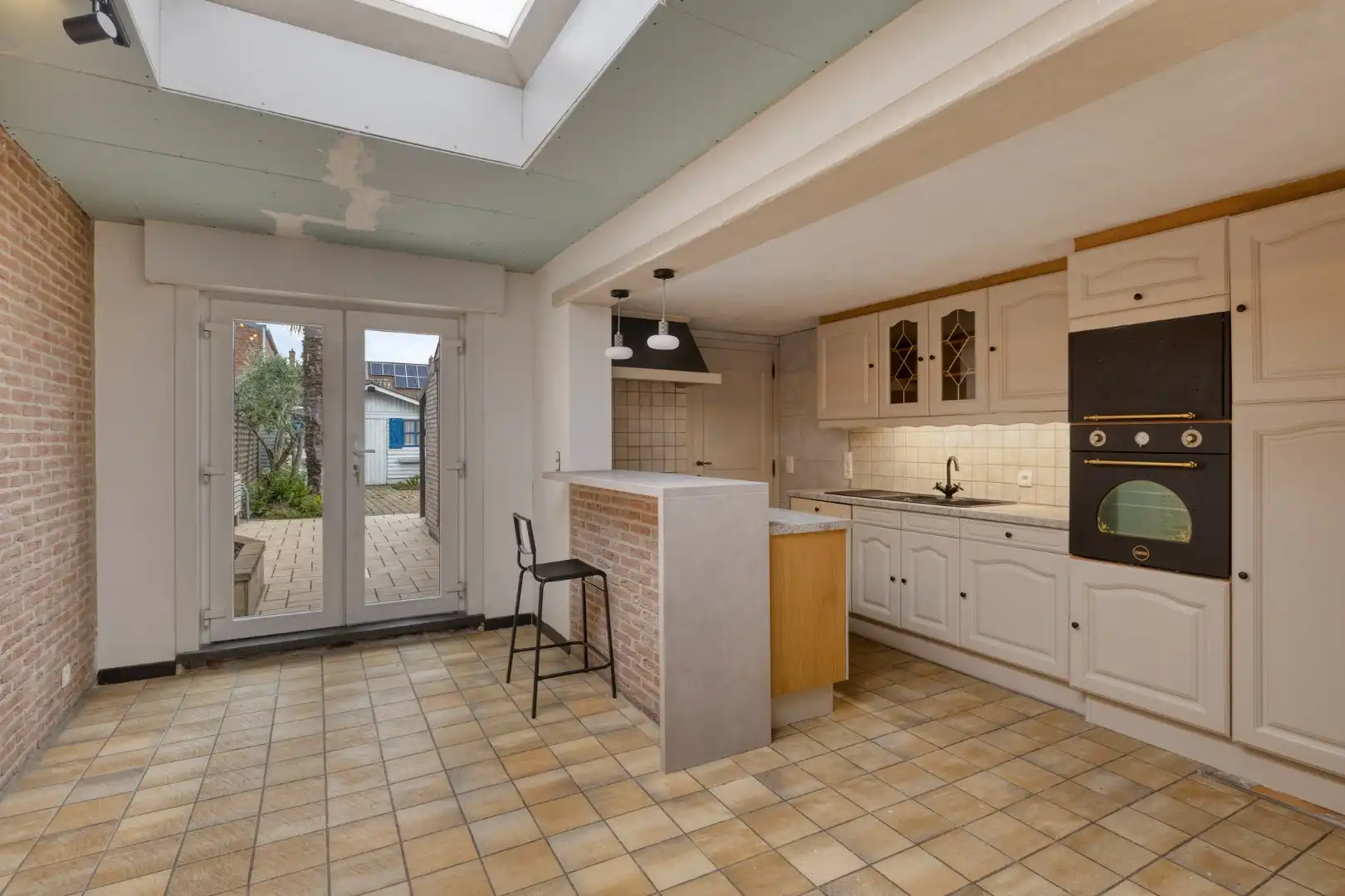 Woning met 3 slaapkamers, garage en tuintje! foto 5