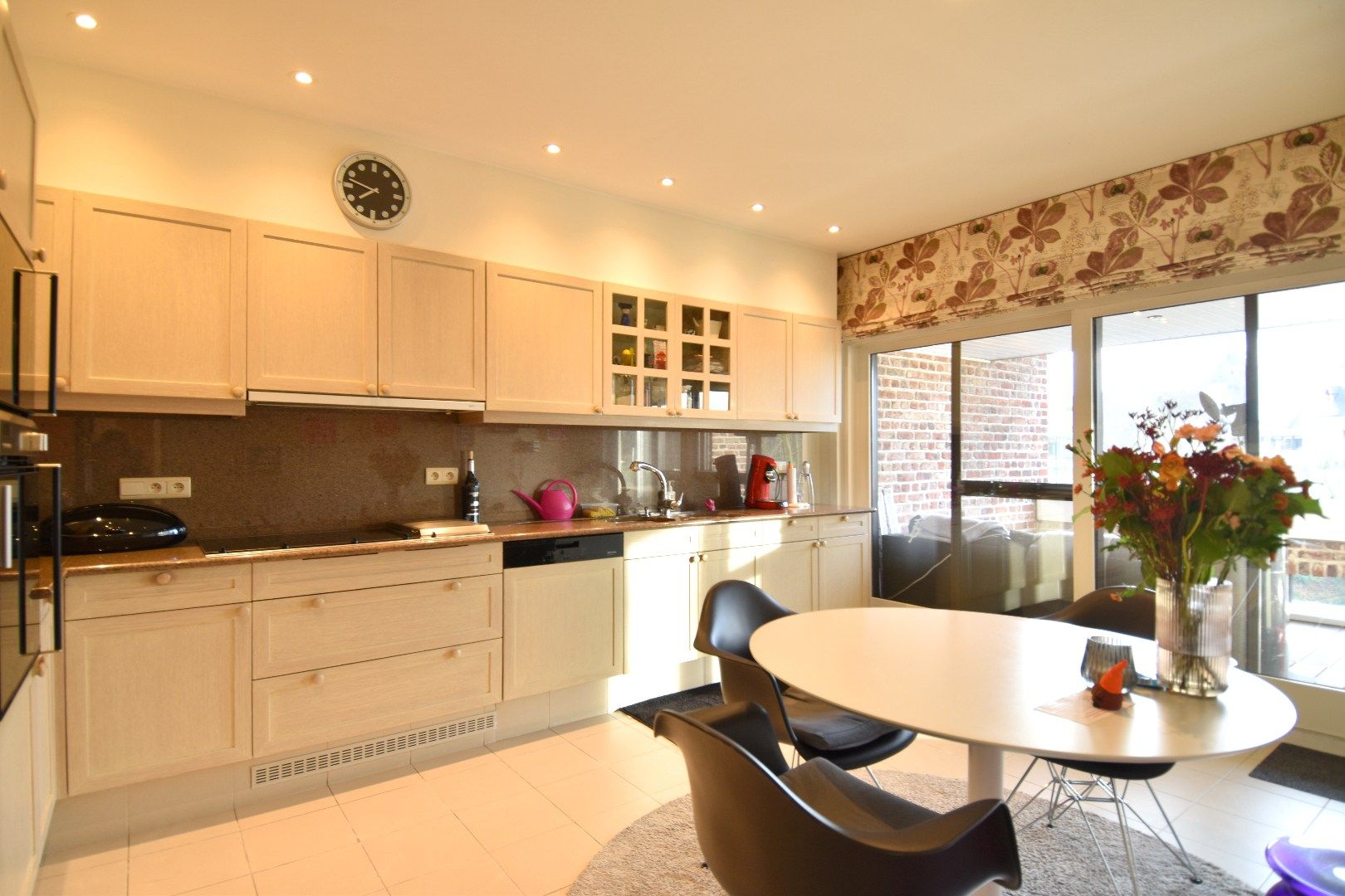 Klassevol appartement met schitterende ligging aan de Leie in Kortrijk foto 6