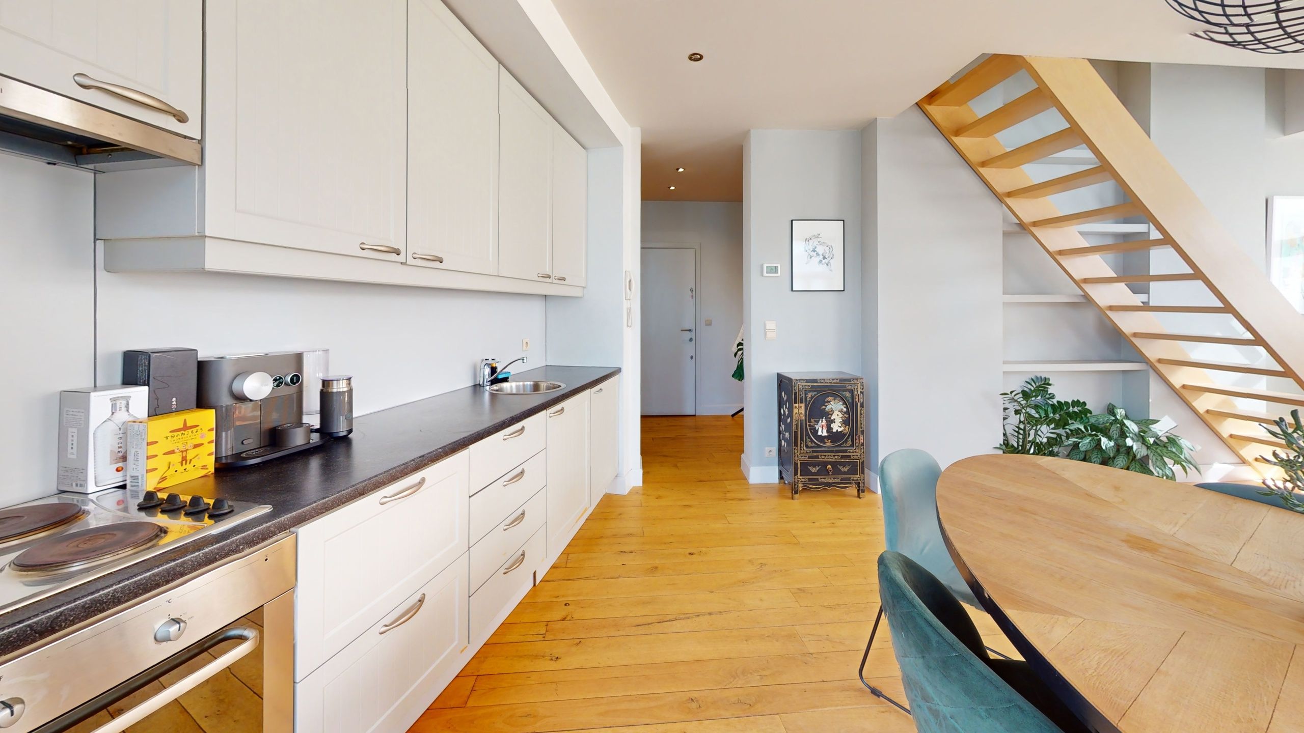 ANTWERPEN - Ruim duplex appartement nabij de vrijdagsmarkt foto 4
