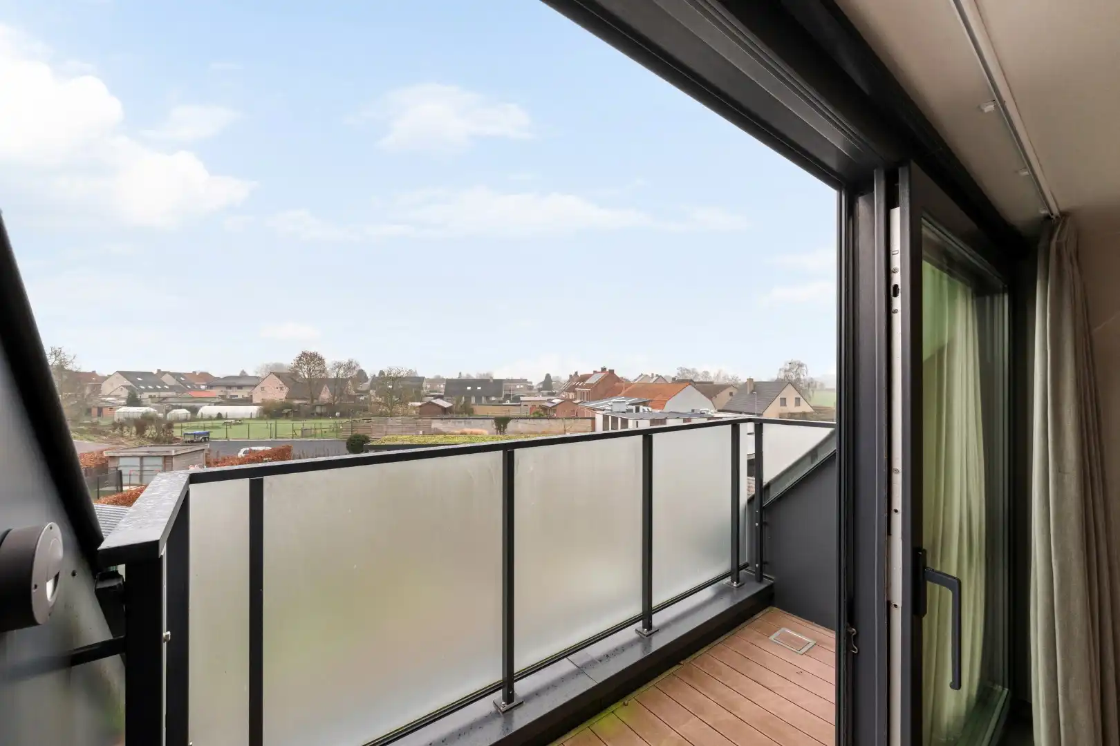 Instapklaar appartement met EPC label A, 2 terrassen en carport in Geluwe foto 6