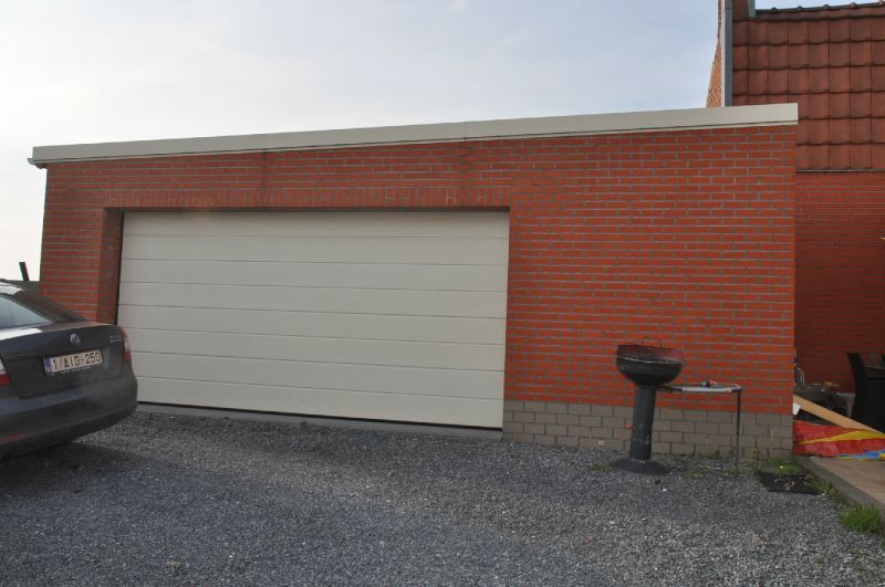 Rustig gelegen gerenoveerde woning met ruime tuin en garage. foto 10