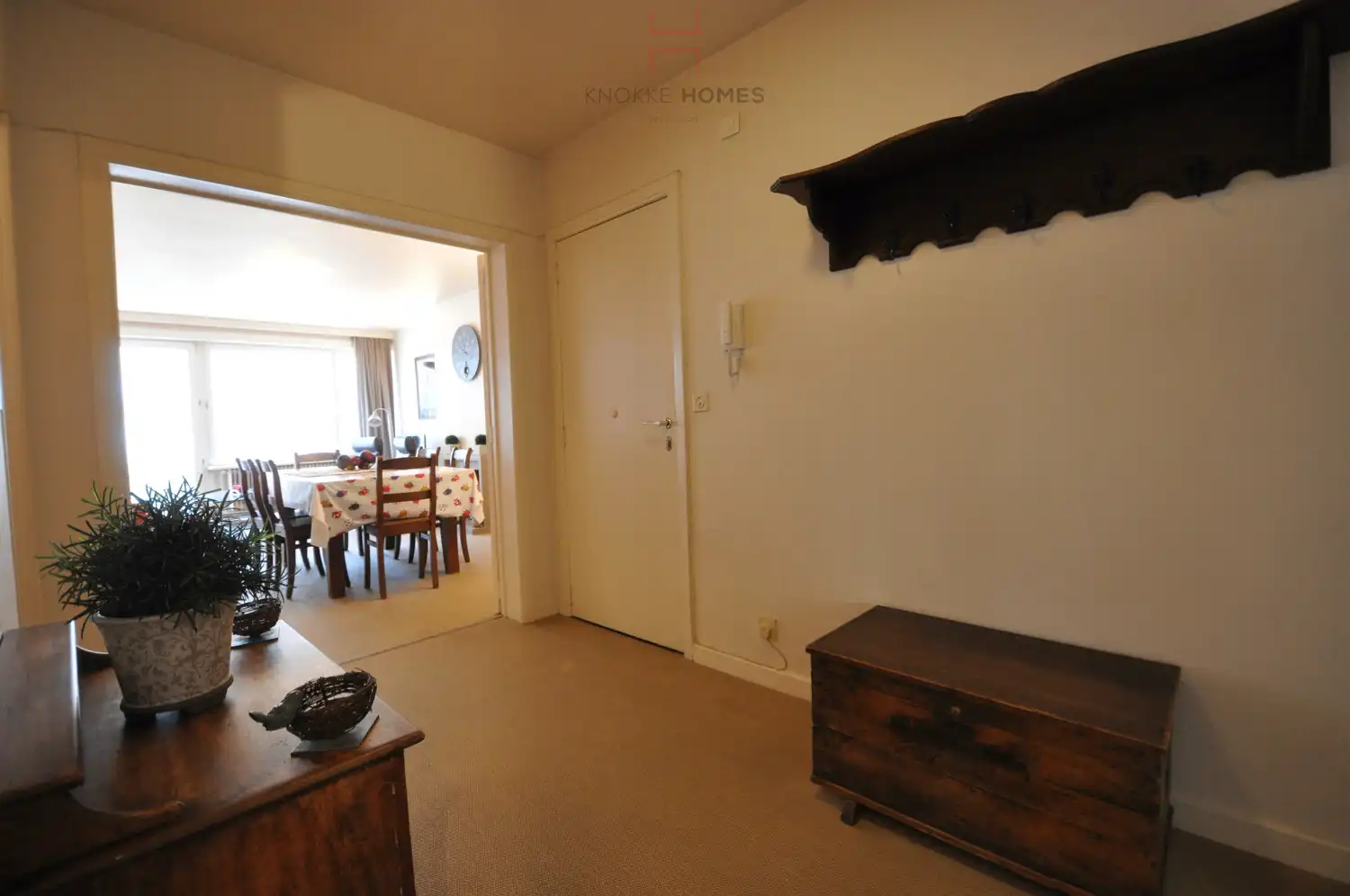 Te renoveren appartement met zijdelings zicht op zee aan het Albertstrand foto 8