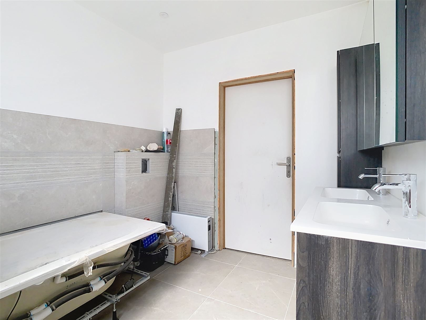 Ruime woning af te werken, 3/5 slpks, garage, tuin, 16a 03ca foto 17