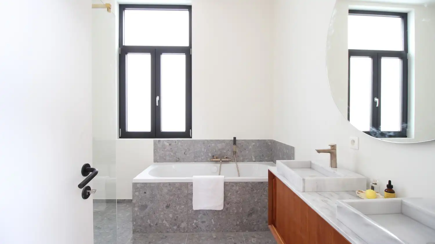 Opbrengsteigendom - Gerenoveerde woning met 3 slaapkamers te Oud-Berchem. foto 11