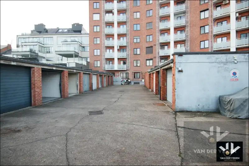 Totaal gerenoveerd gelijkvloers 3 slpk-appartement met gezellig terras op een toplocatie. Garagebox optioneel! foto 20