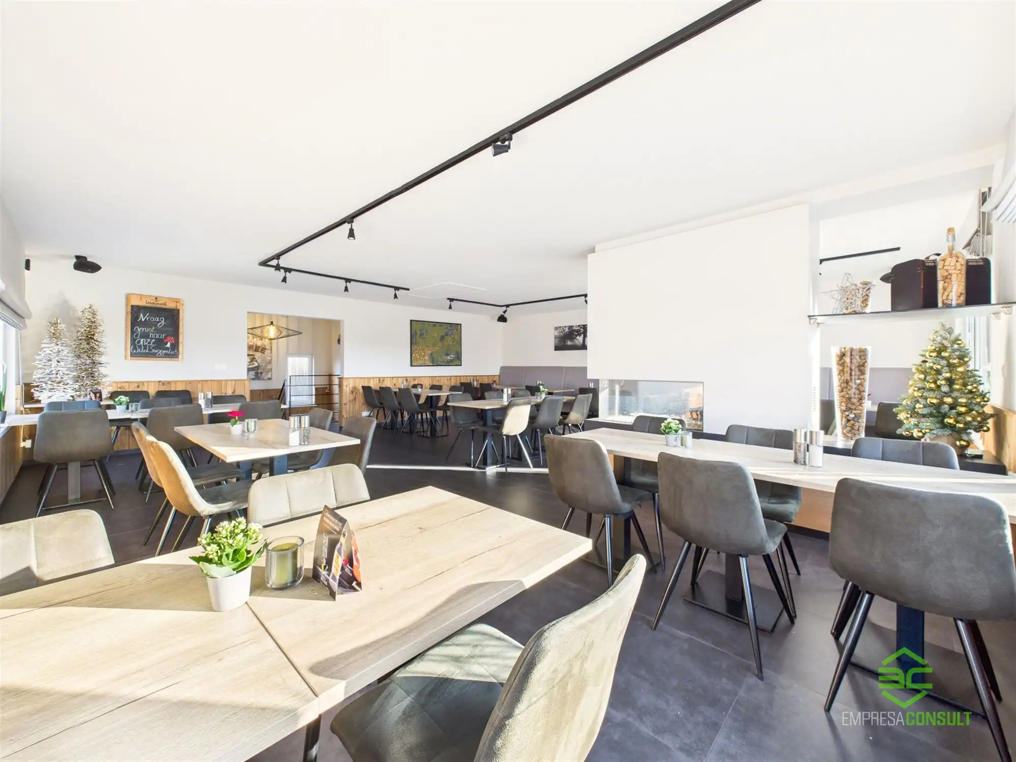 Instapklaar restaurant op een topligging in Schulen! foto 14