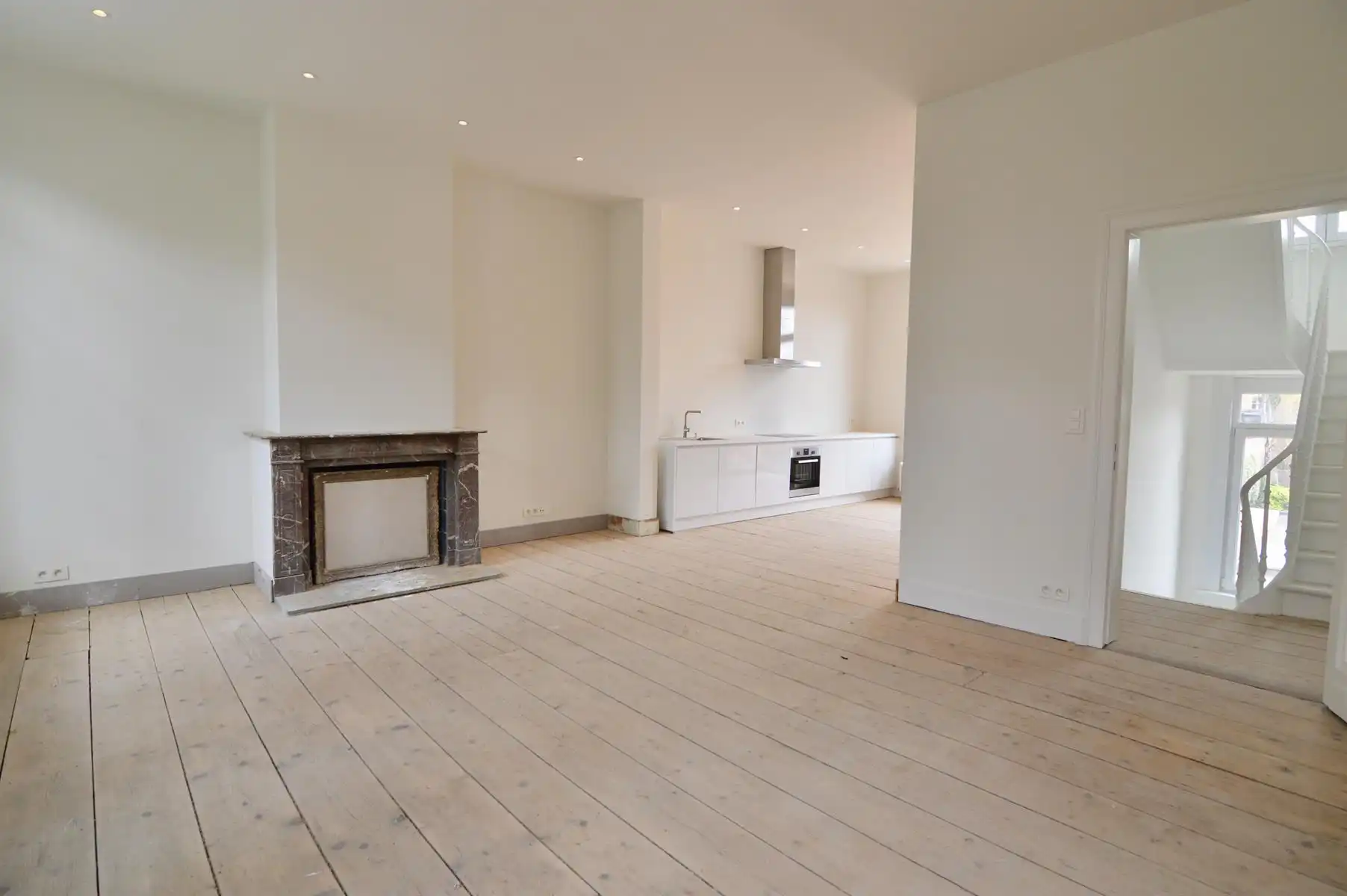 Appartement te huur foto {{pictureIndex}}