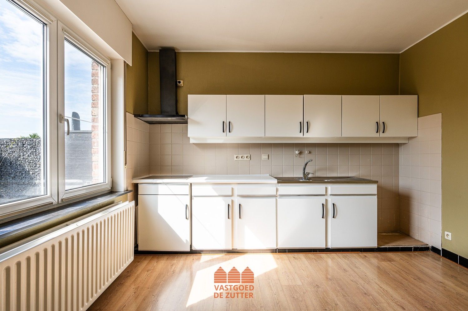 Op te frissen woning met zuid gerichte tuin op een toplocatie te Waarschoot. foto 17