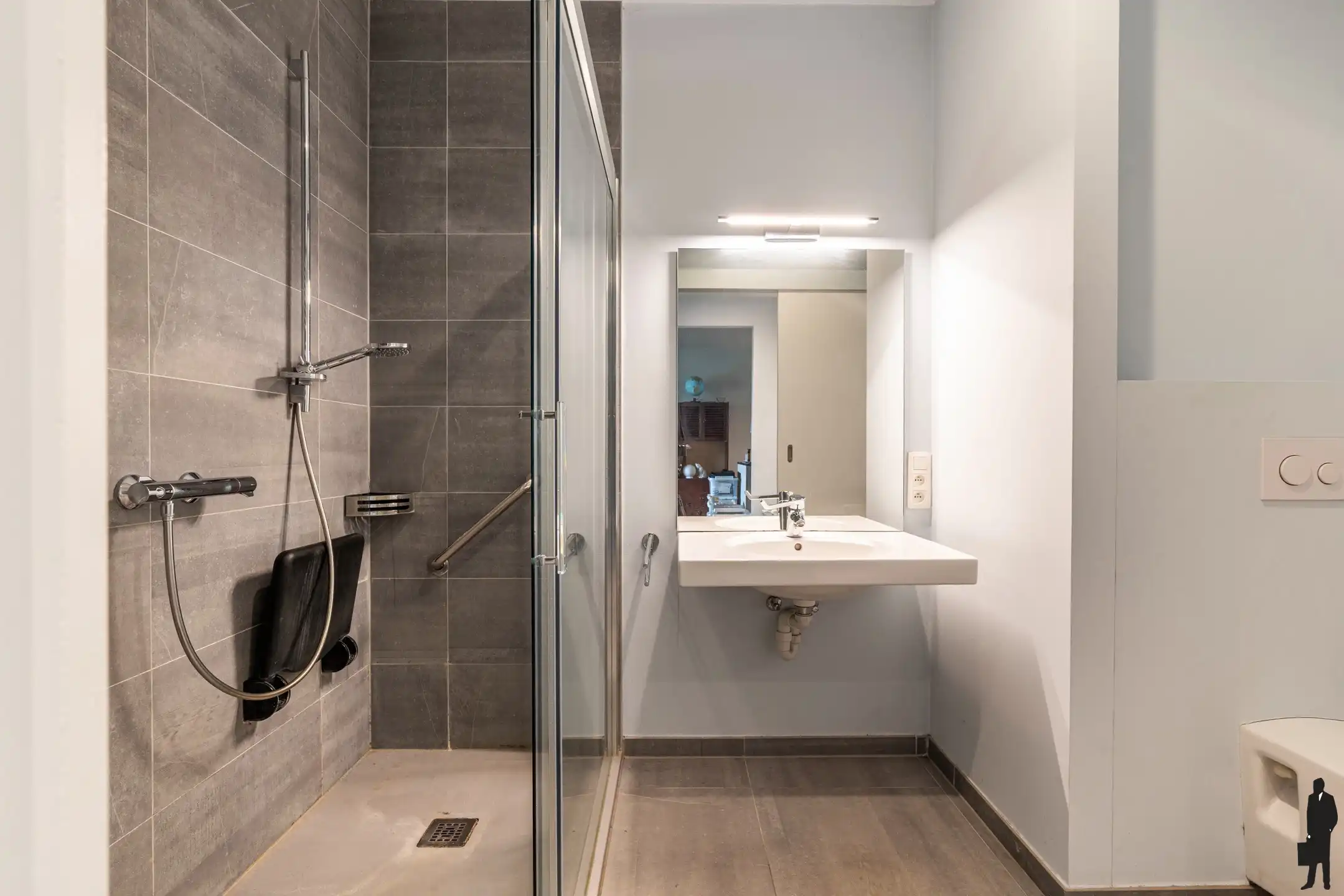 Modern gelijkvloers appartement met ruim terras  foto 11