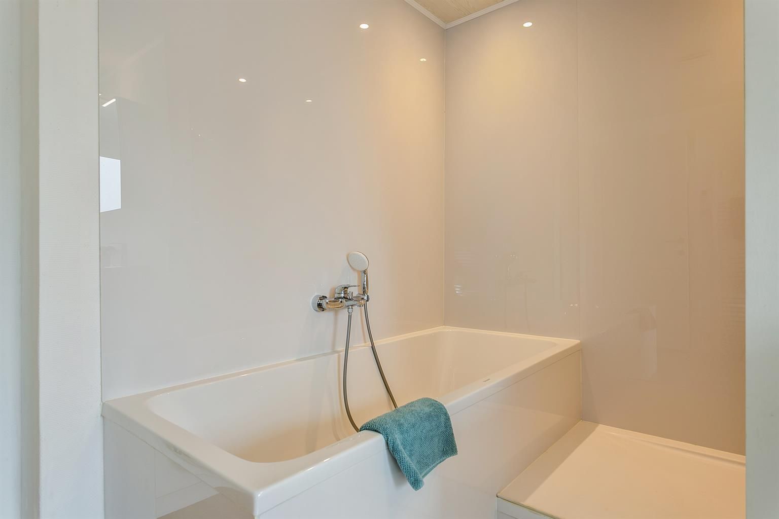 Mooie gerenoveerde woning met tuin in Boutersem foto 15