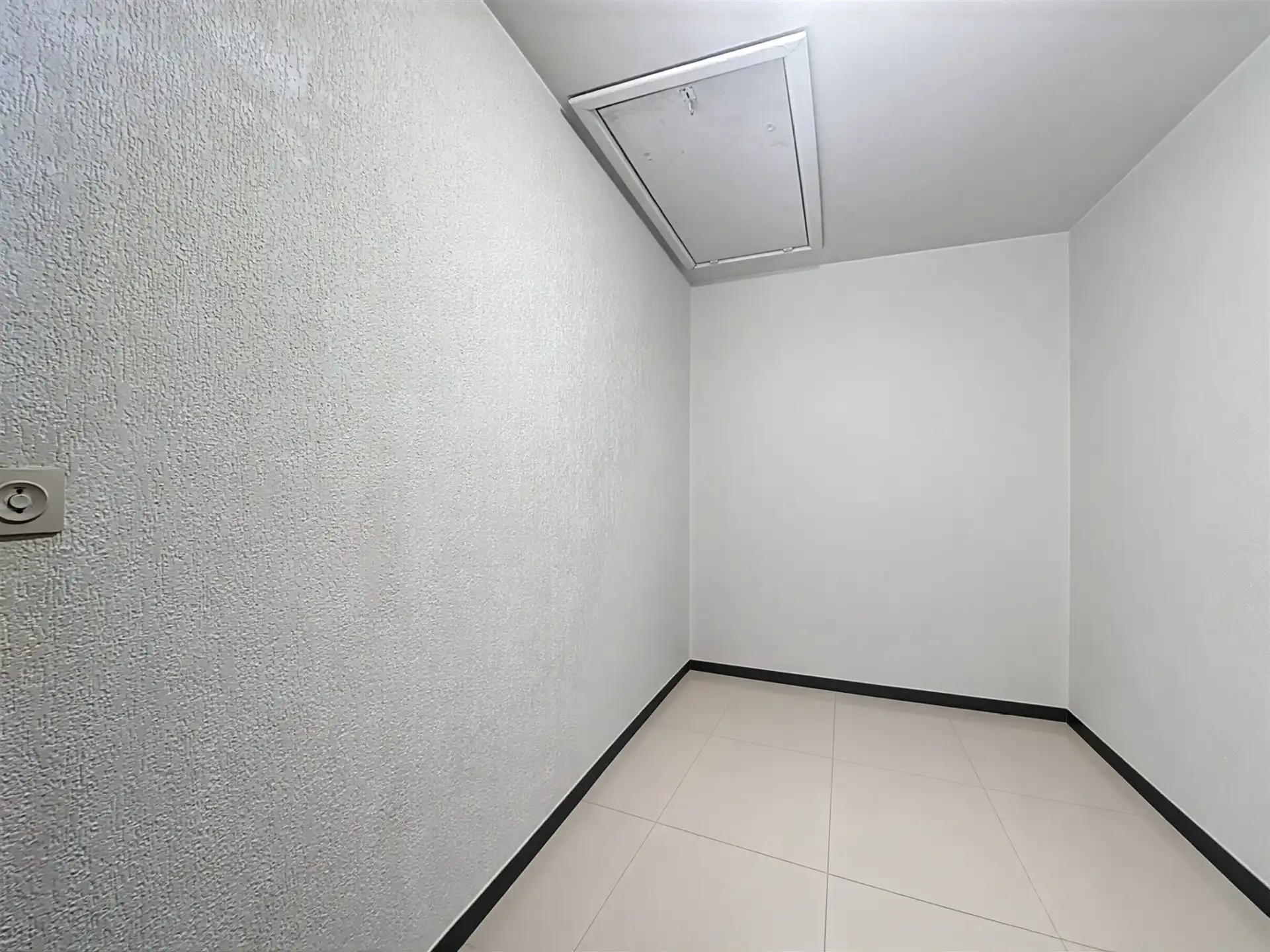 Instapklaar 2 slk- appartement op toplocatie in Sint-Niklaas foto 12