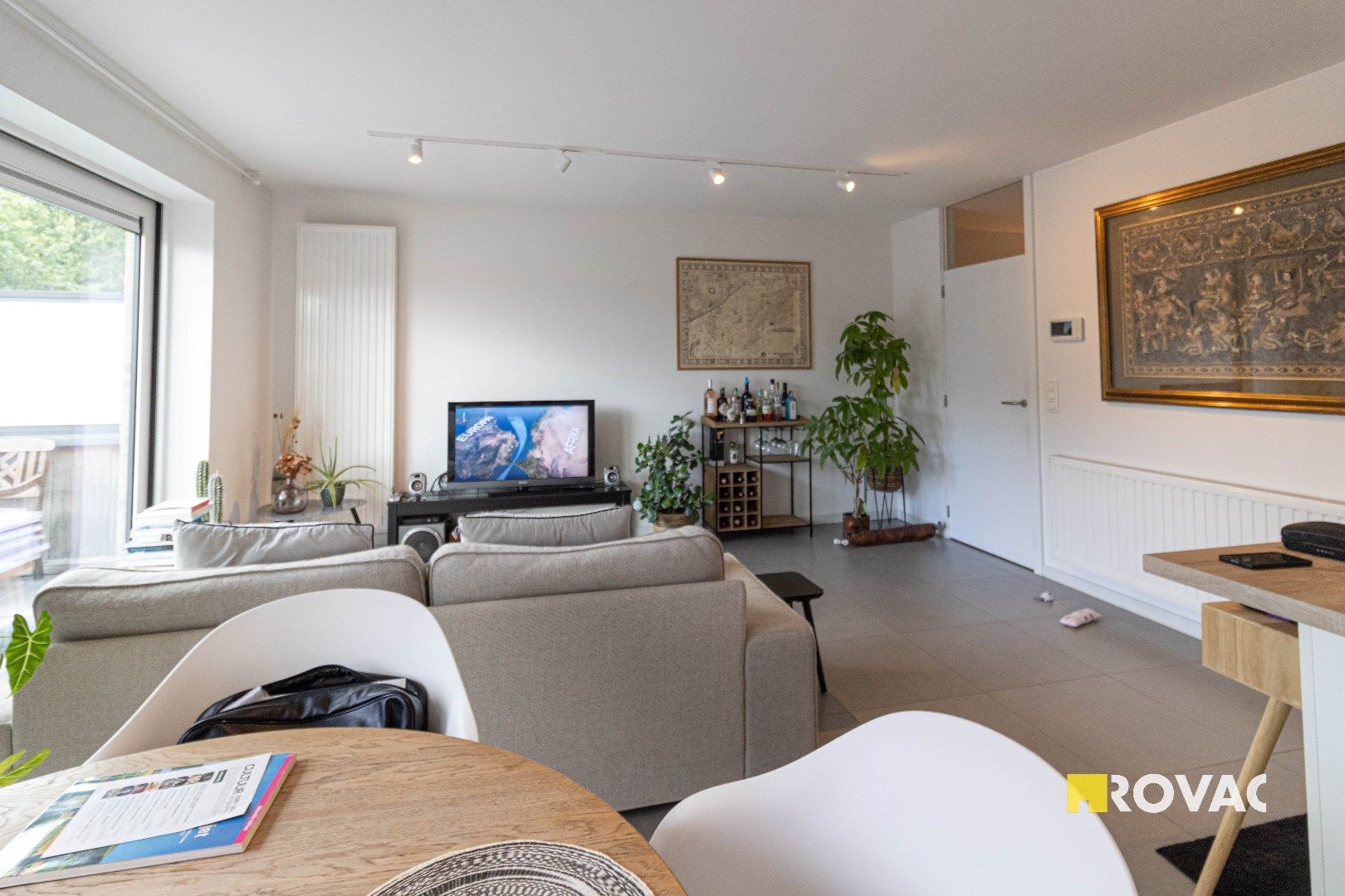 Rustig gelegen en instapklaar nieuwbouwappartement (93 m²) met ruim zonneterras (30 m²) en private autostaanplaats! foto 7