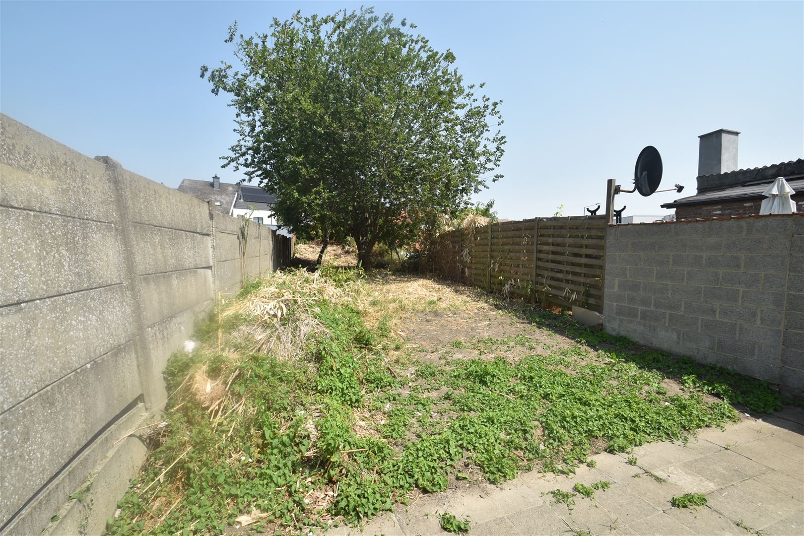 Renovatiewoning op goede locatie  foto 12