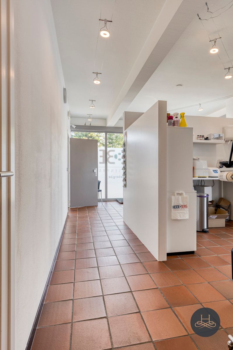 Gelijkvloers appartement op toplocatie! foto 9
