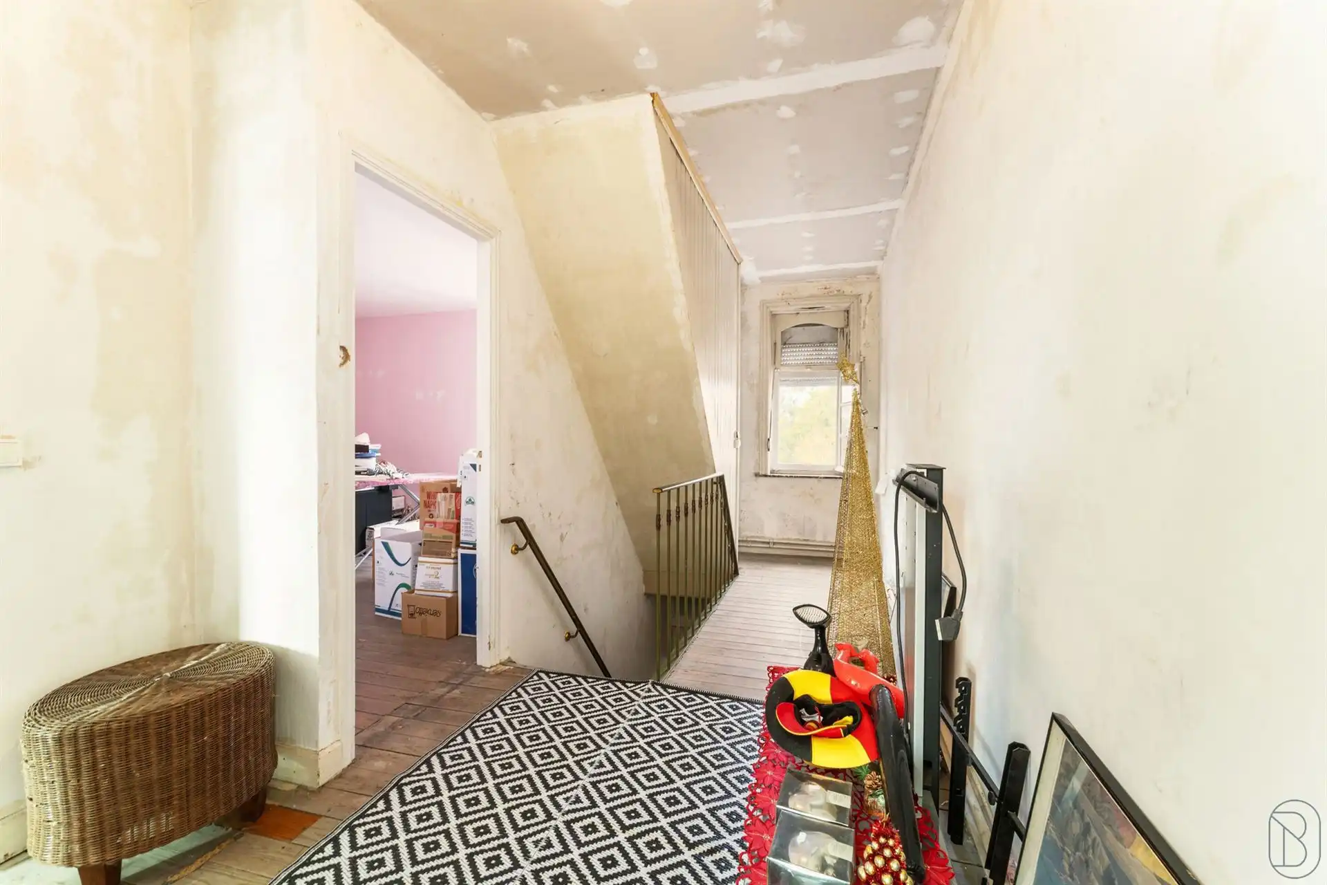 Ruime woning met tuin en handelsgelijkvloers foto 14