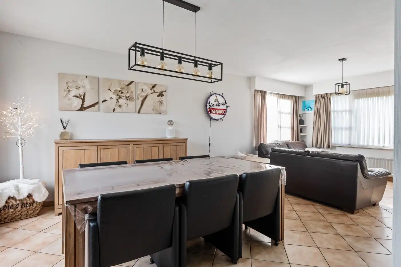 Rustig gelegen woning met 3 slpk., inpandige garage en tuin foto 9