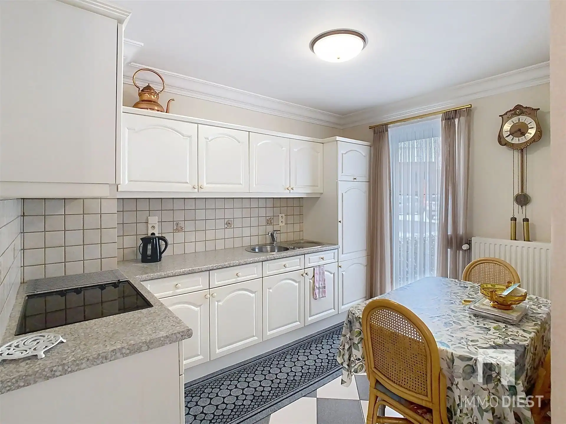 Topligging: gelijkvloers appartement mét garage en kelder foto 15