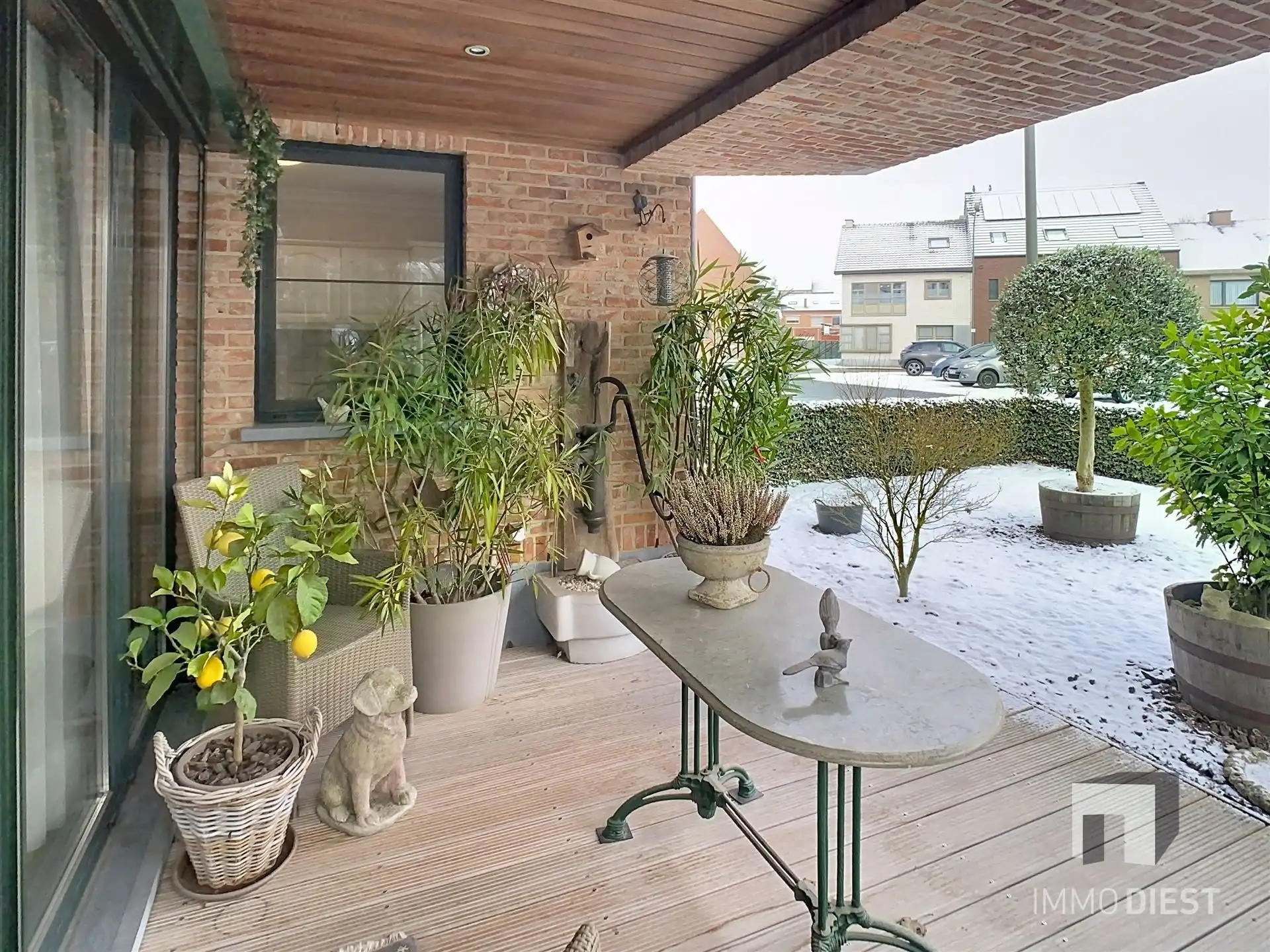 Topligging: gelijkvloers appartement mét garage en kelder foto 15