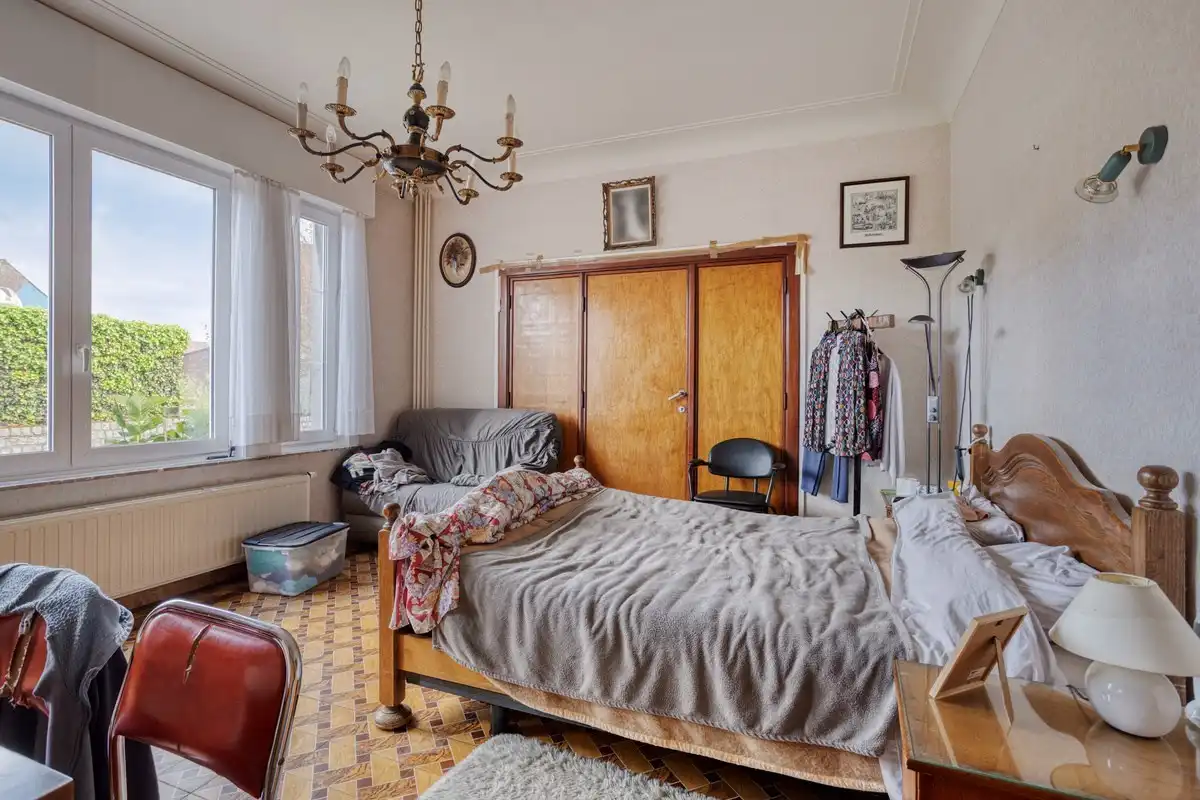 Te renoveren woning en 2 bouwgronden foto 6