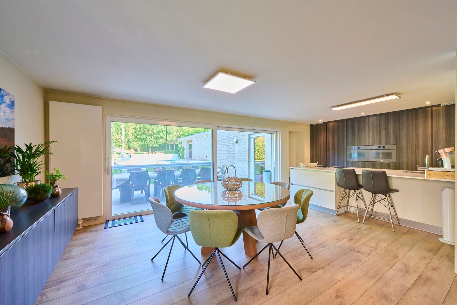 Exclusieve woning met handelzaak,appartement, zwembad en lift. foto 15