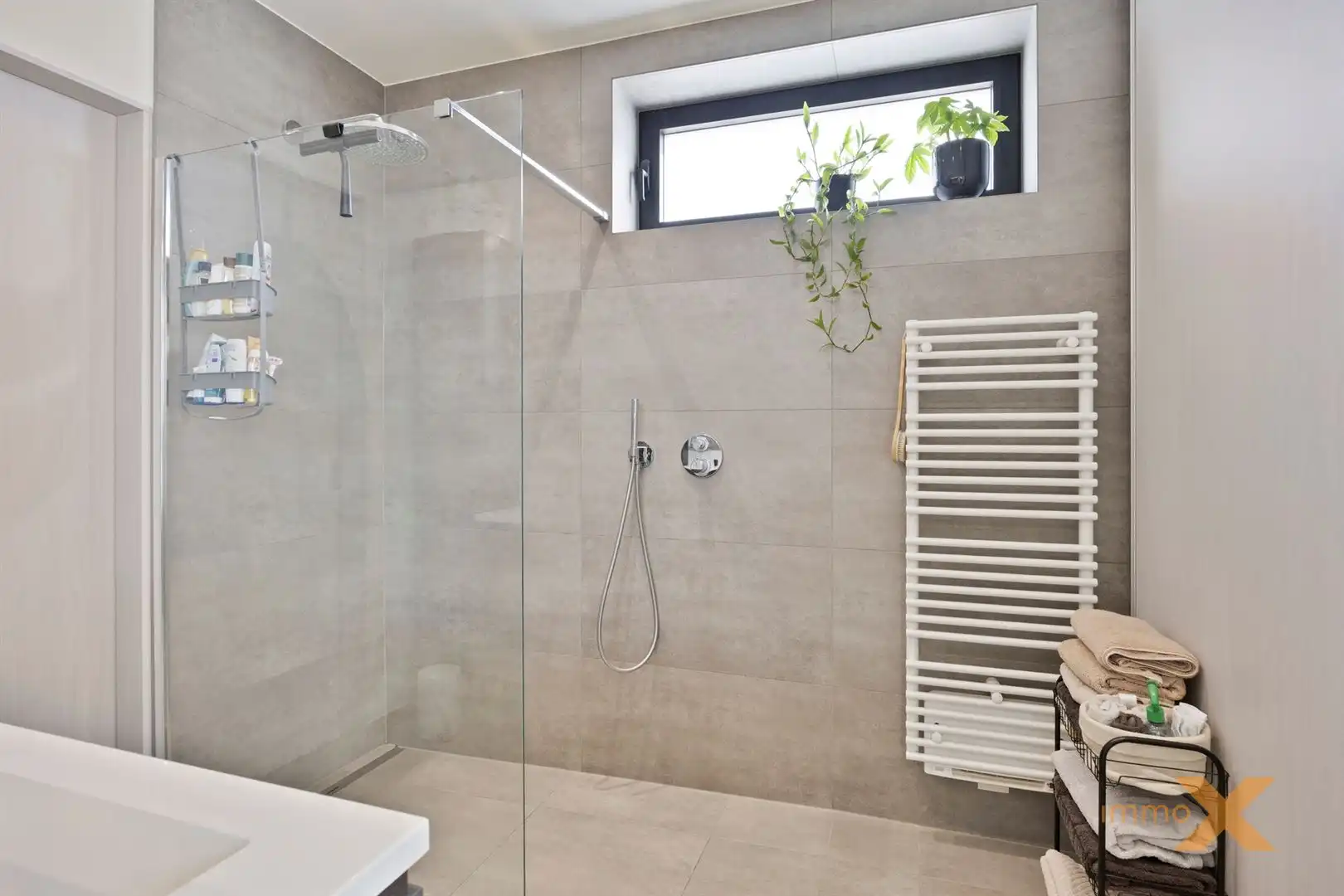 Charmante lichtrijke totaal gerenoveerde woning!! foto 16