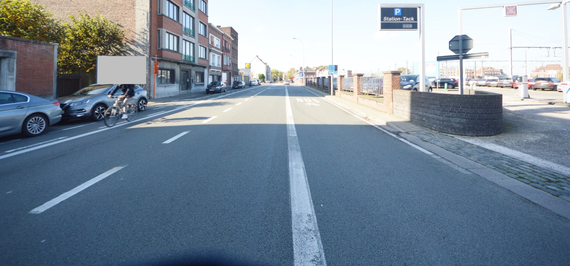 IMPOSANT KANTOORGEBOUW MET PARKING AAN DE RAND VAN DE STAD foto 28