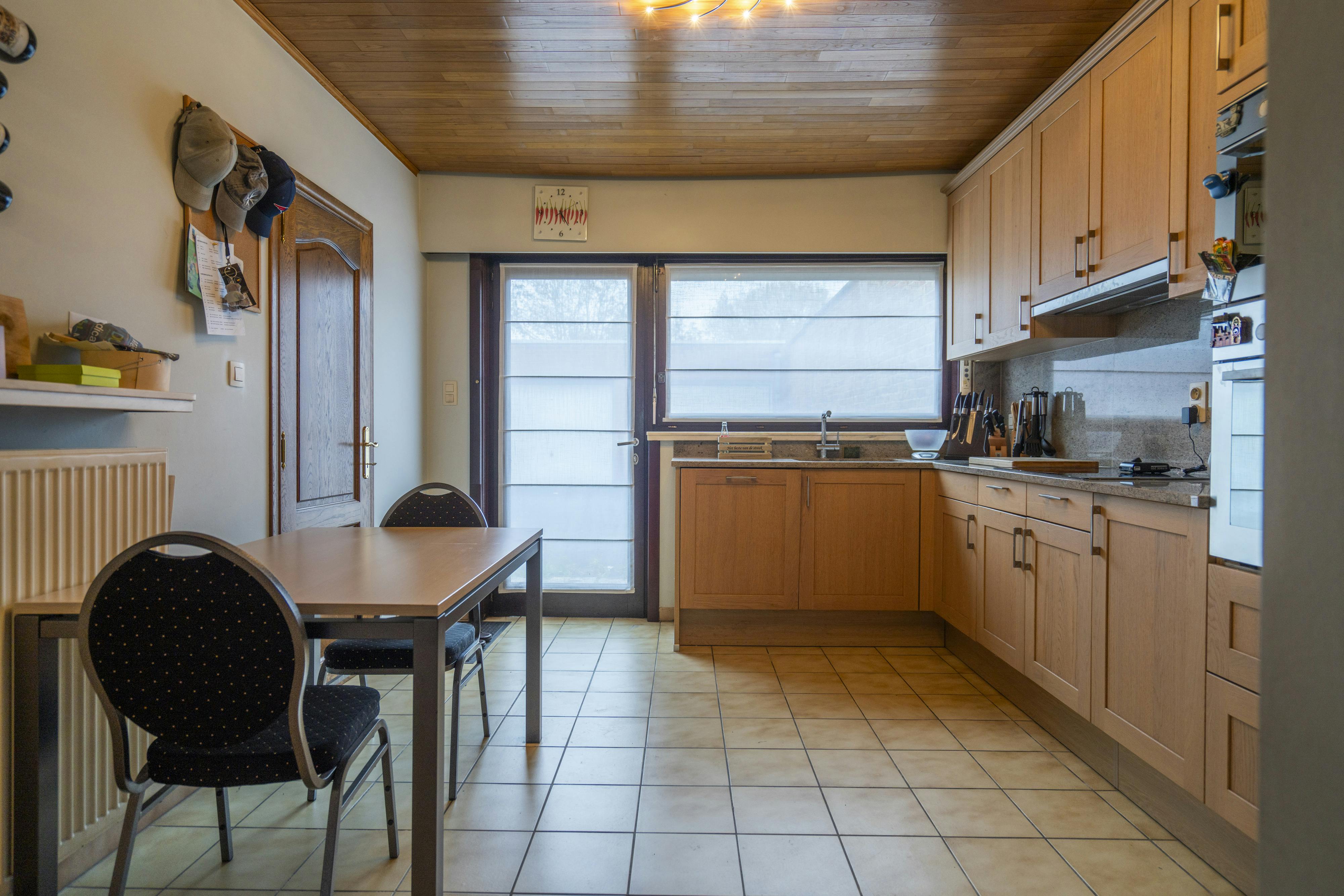 Instapklaar appartement te koop met 2 slaapkamers in Harelbeke foto 4