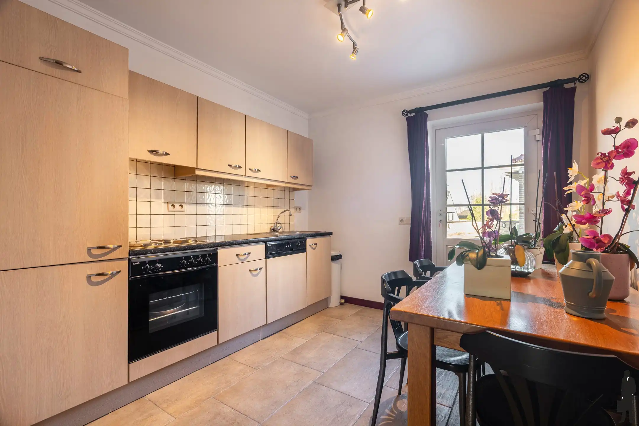 Ruime woning van ca. 400m² met EPC B, landelijk gelegen. foto 17