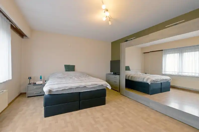 Duplex met 4 slaapkamers foto 13