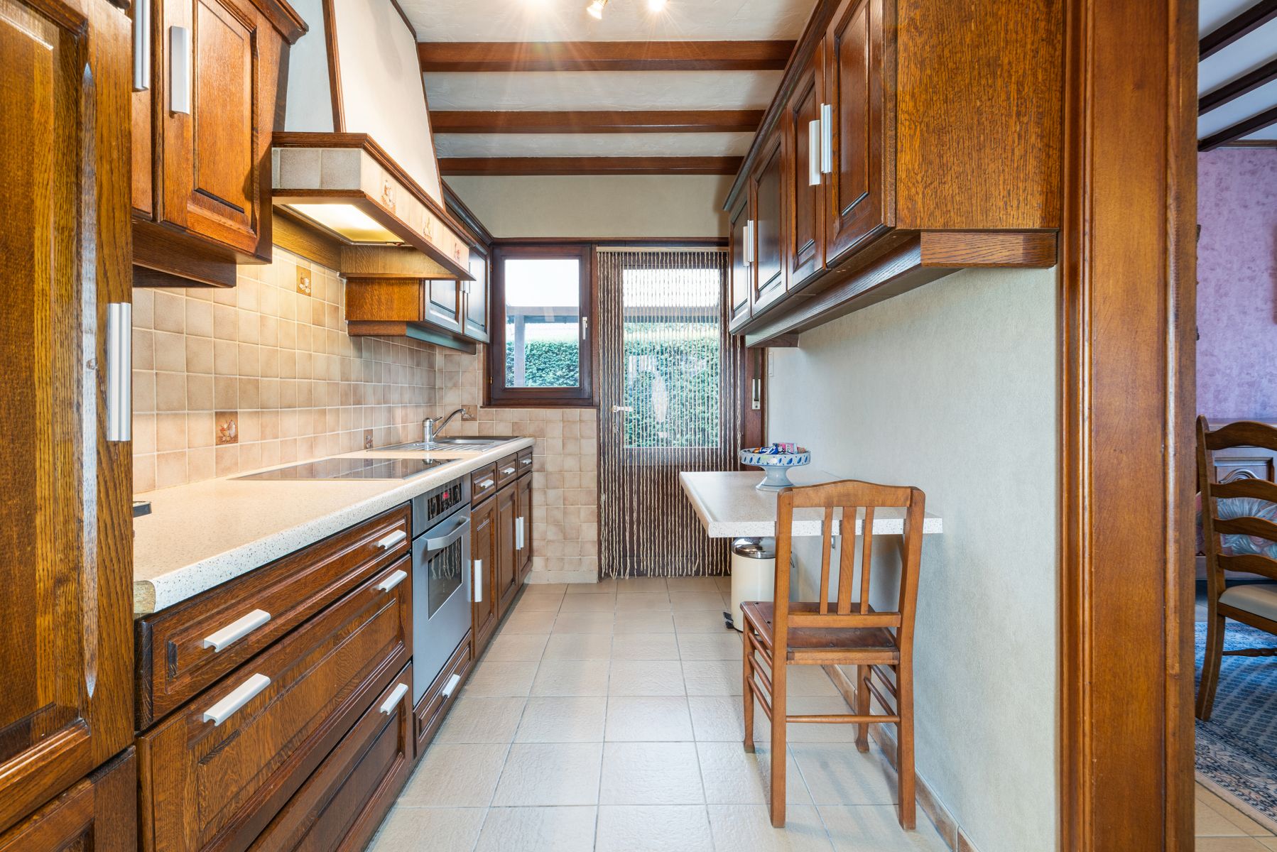 Bungalow met drie slaapkamers en zuidgerichte tuin! foto 5