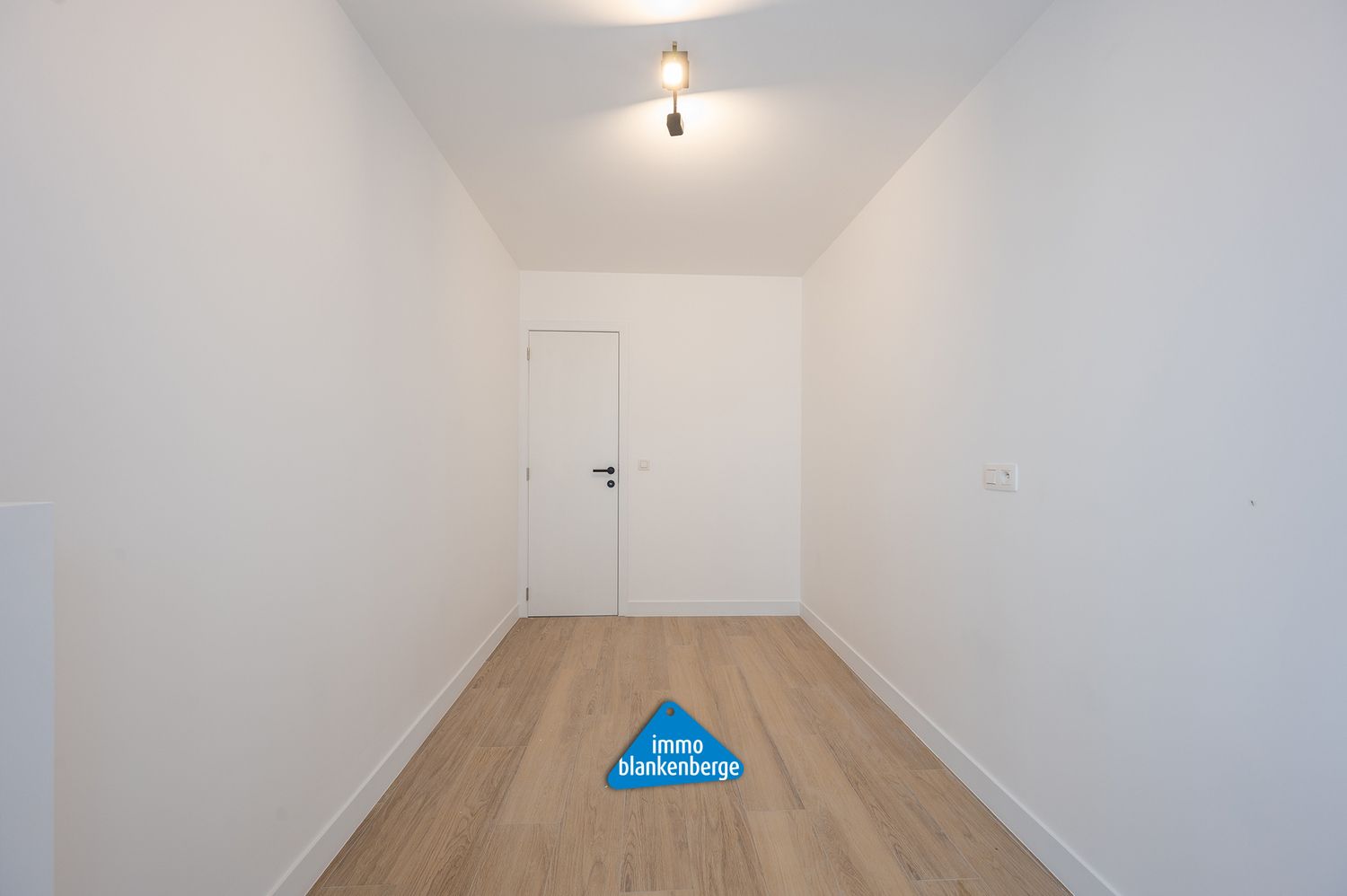 Prachtig Gerenoveerd 2 Slaapkamer Appartement met Adembenemend Zeezicht foto 14