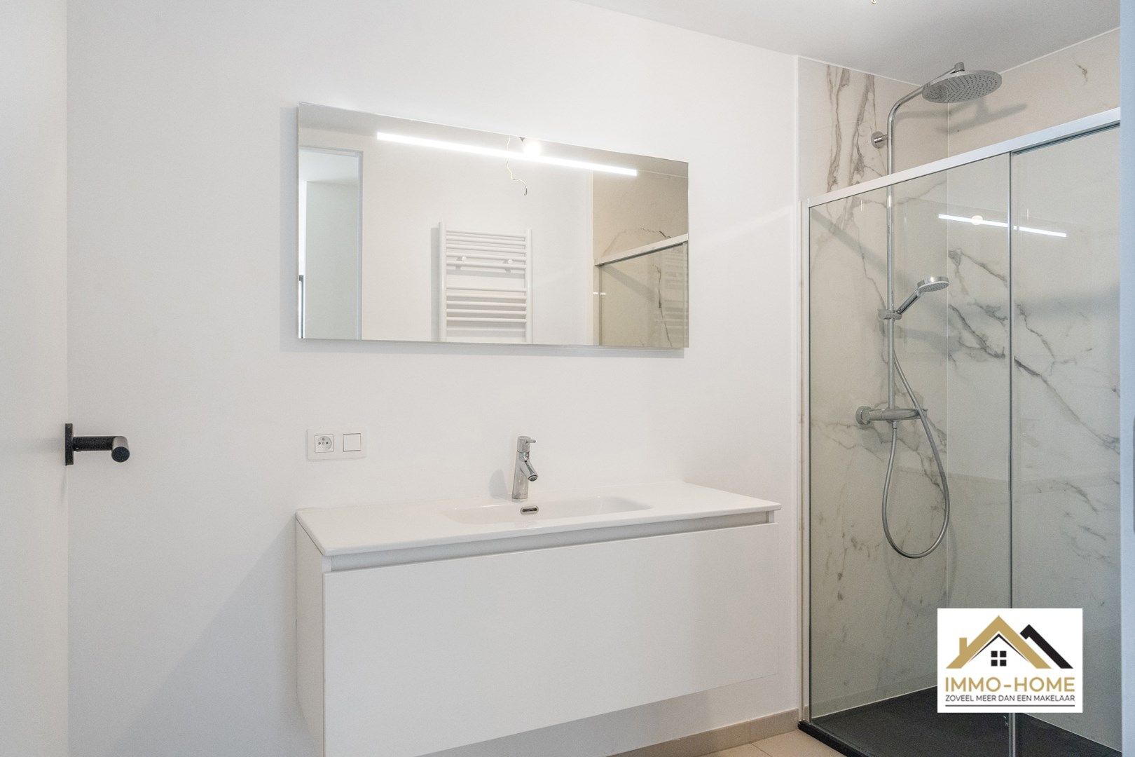 Modern gelijkvloers appartement!! foto 11