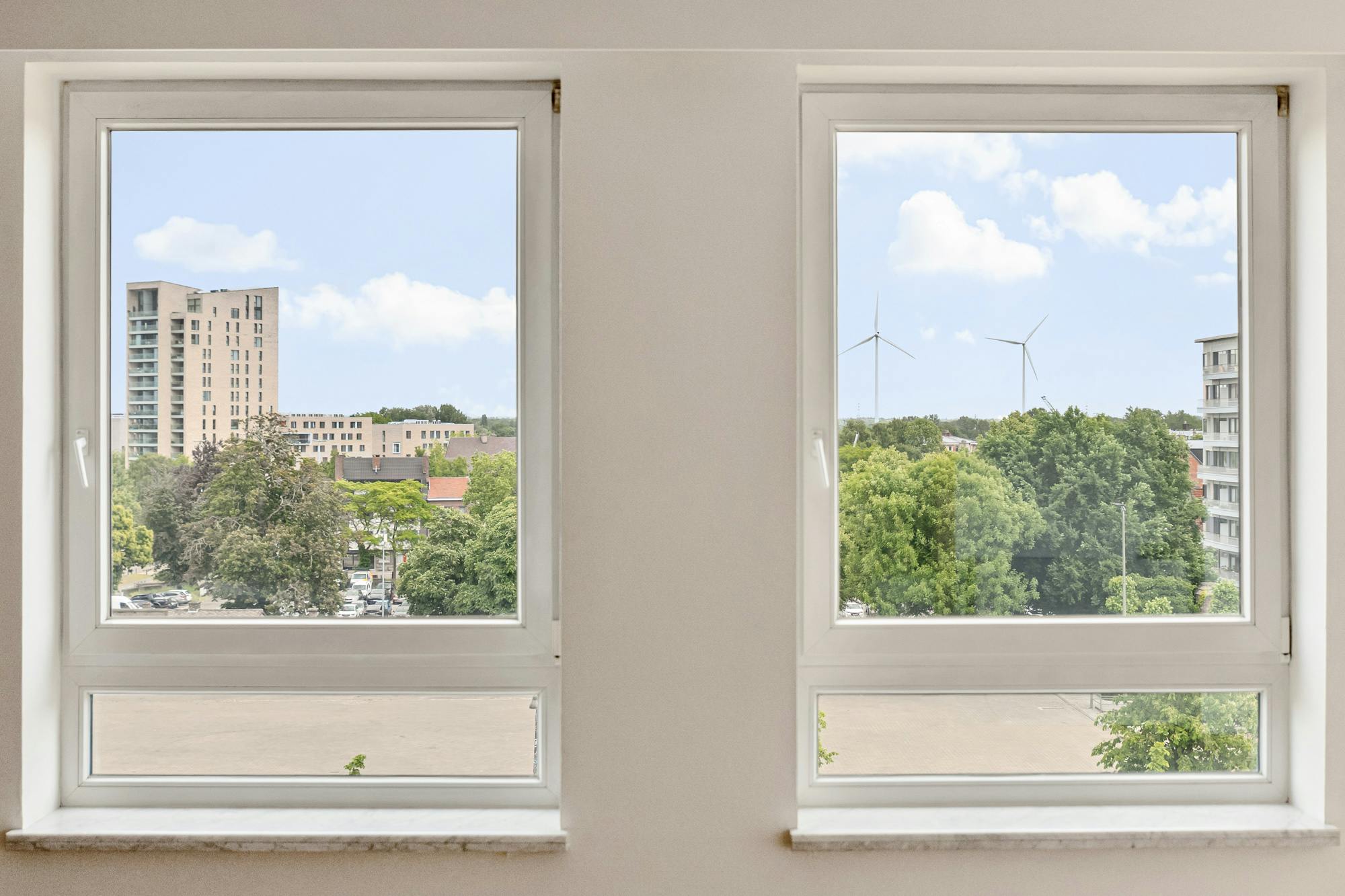 Ruim appartement te koop in hartje Hasselt met terras en parkeerplaats foto 7