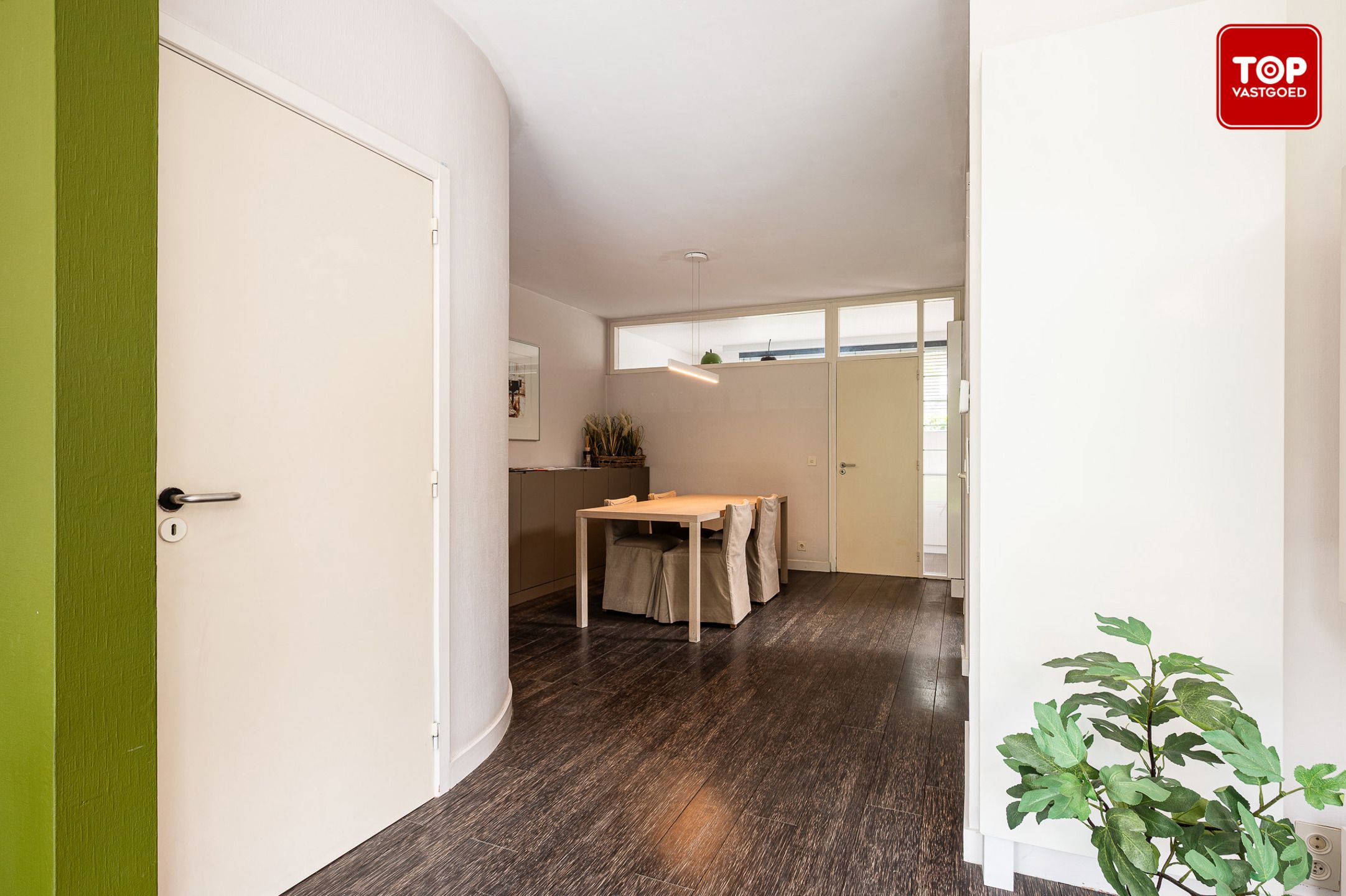 Ruime woning met 4 slaapkamers en fantastische tuin in Drongen foto 7