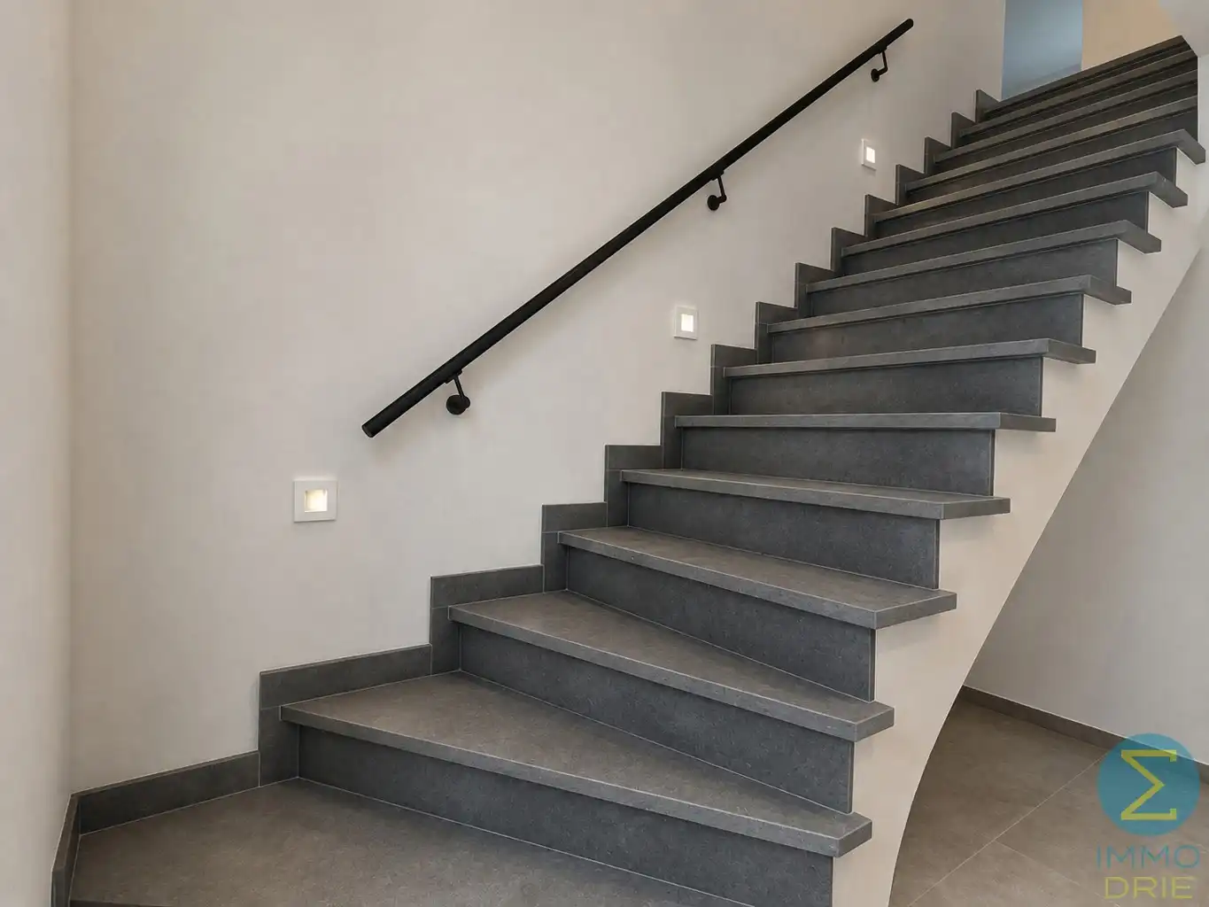 Hoogwaardig afgewerkte nieuwbouwwoning nabij het centrum. foto 12