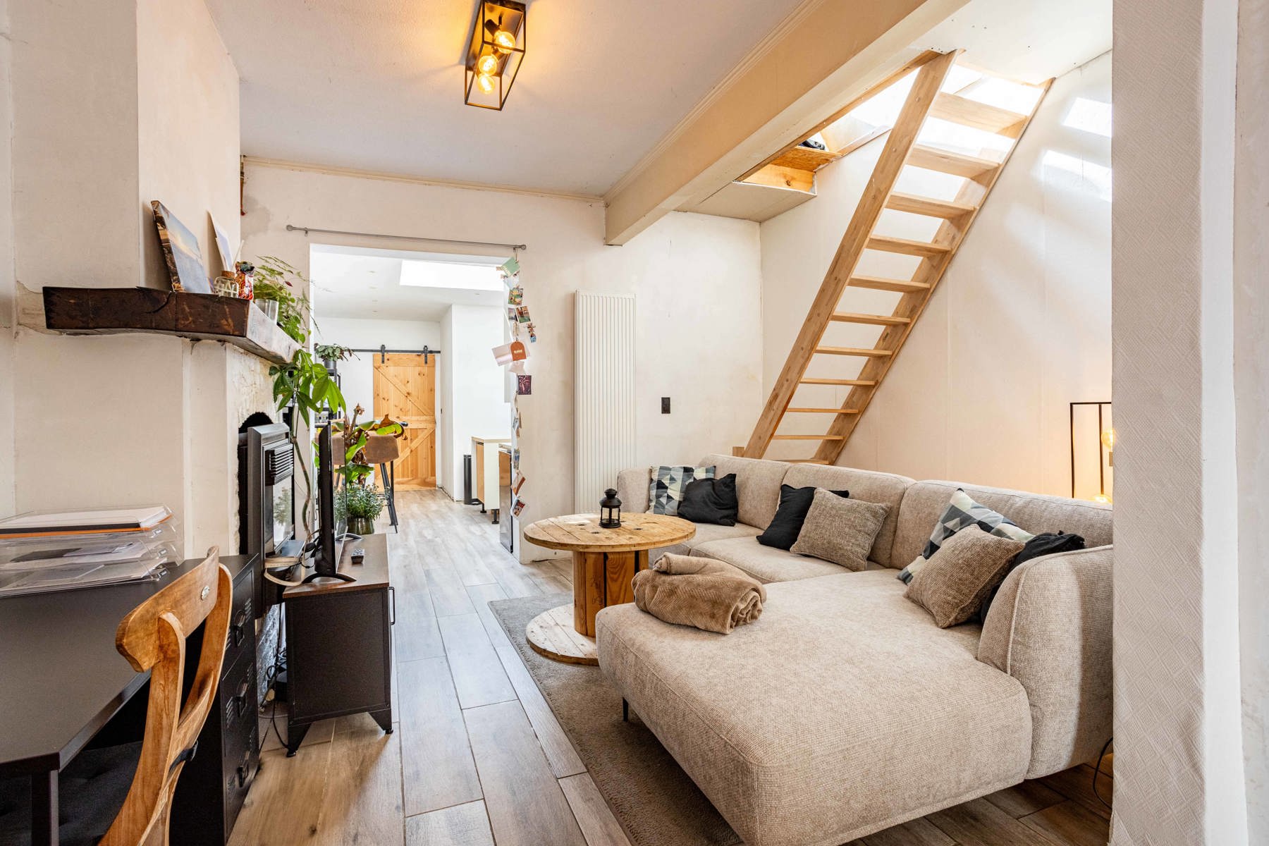 Te koop - Leuke rijwoning met 3 ruime slaapkamers foto 3