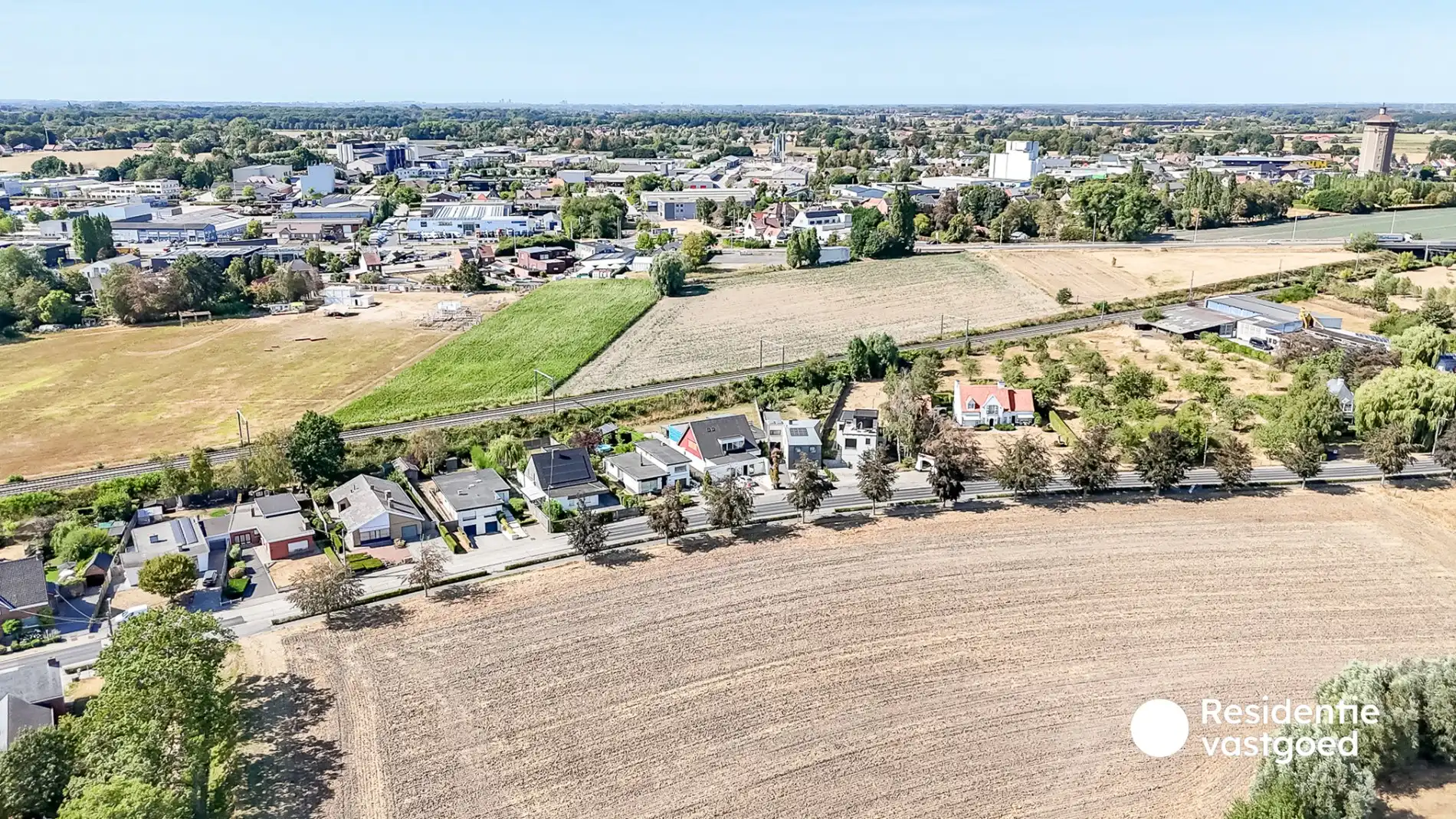 Verrassend ruime woning met unieke indeling en veel potentieel in Torhout! foto 28